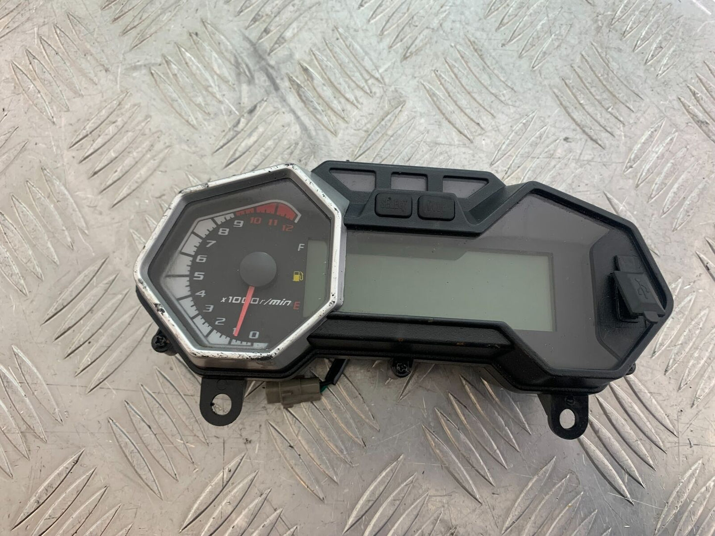 SINNIS TERRAIN 125 CLOCKS SPEEDO DASH YEAR 2018 (CMB1123)