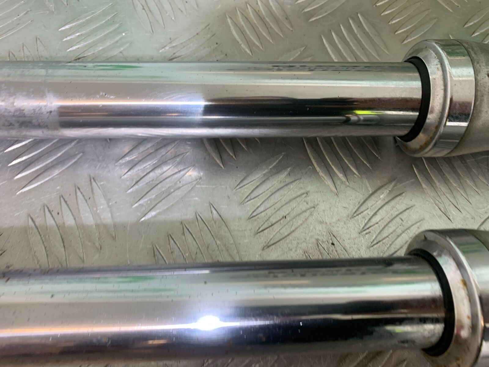 SUZUKI VS1400 VS 1400 INTRUDER FORKS  YEAR 1988 (CMB1077)