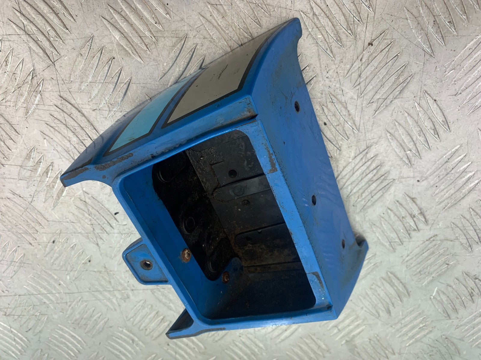 SUZUKI GP100 GP 100 TAIL PIECE   YEAR 1978-1988 (CMB1259)