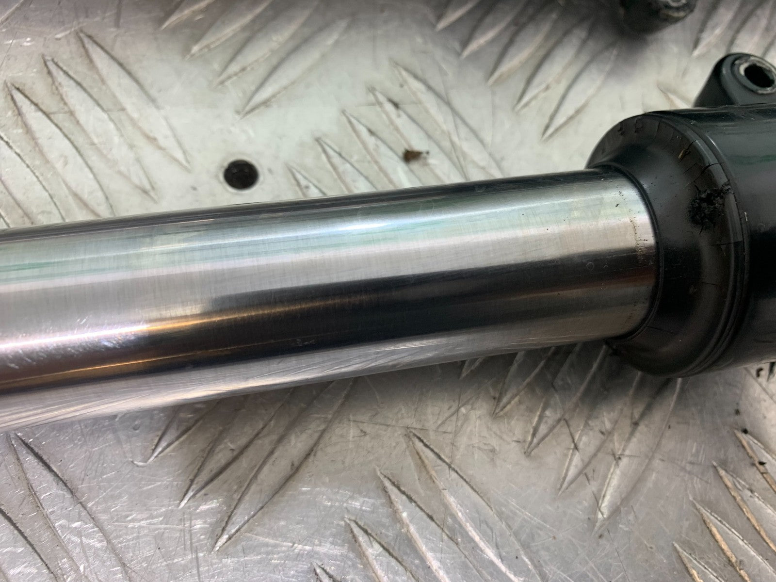 HONDA CBF125 CBF 125 FORKS YEAR 2009-14 (CMB1182)