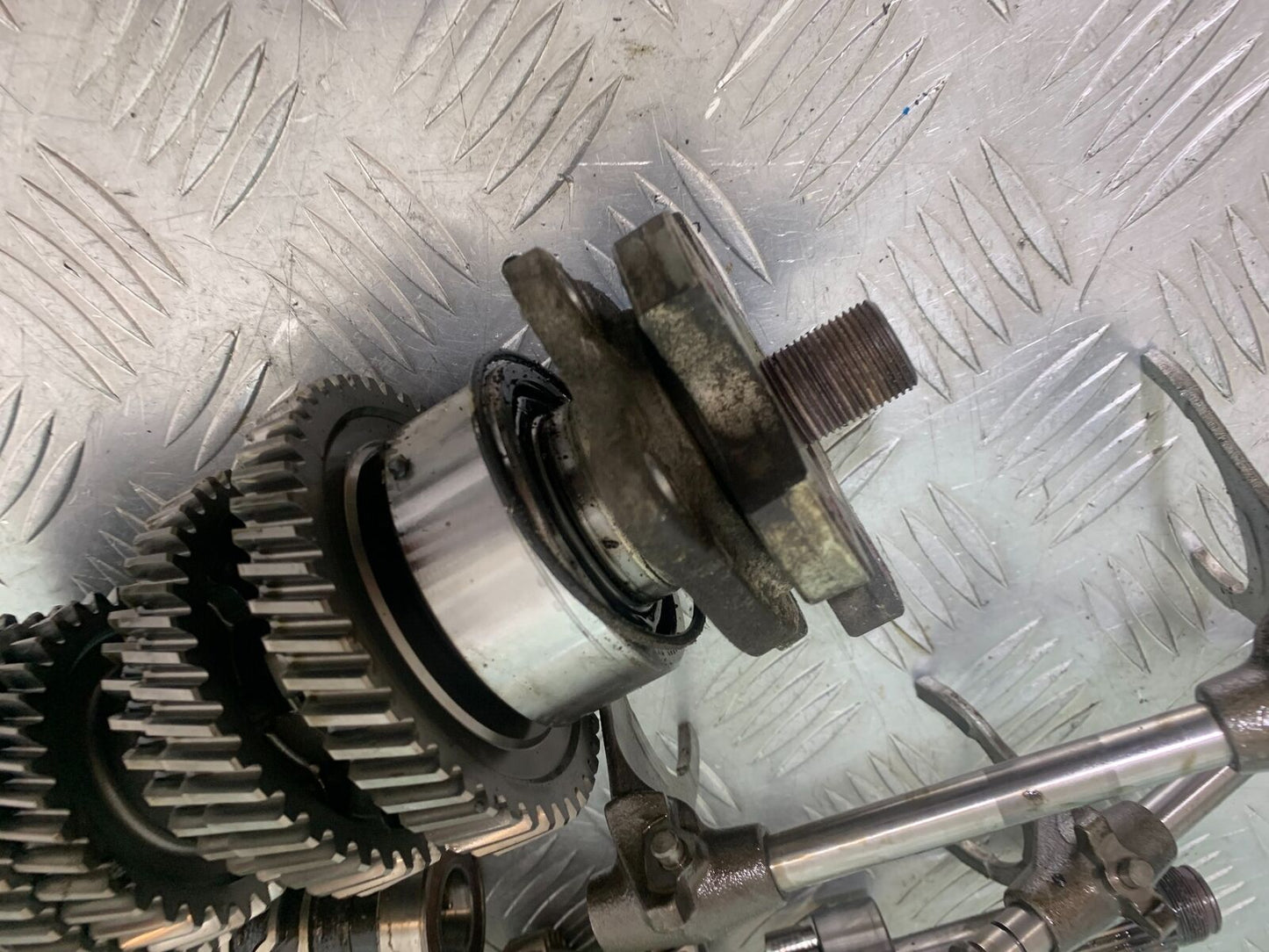 TRIUMPH THUNDERBIRD 1600 GEARBOX GEAR BOX   YEAR 2011 (CMB1107)