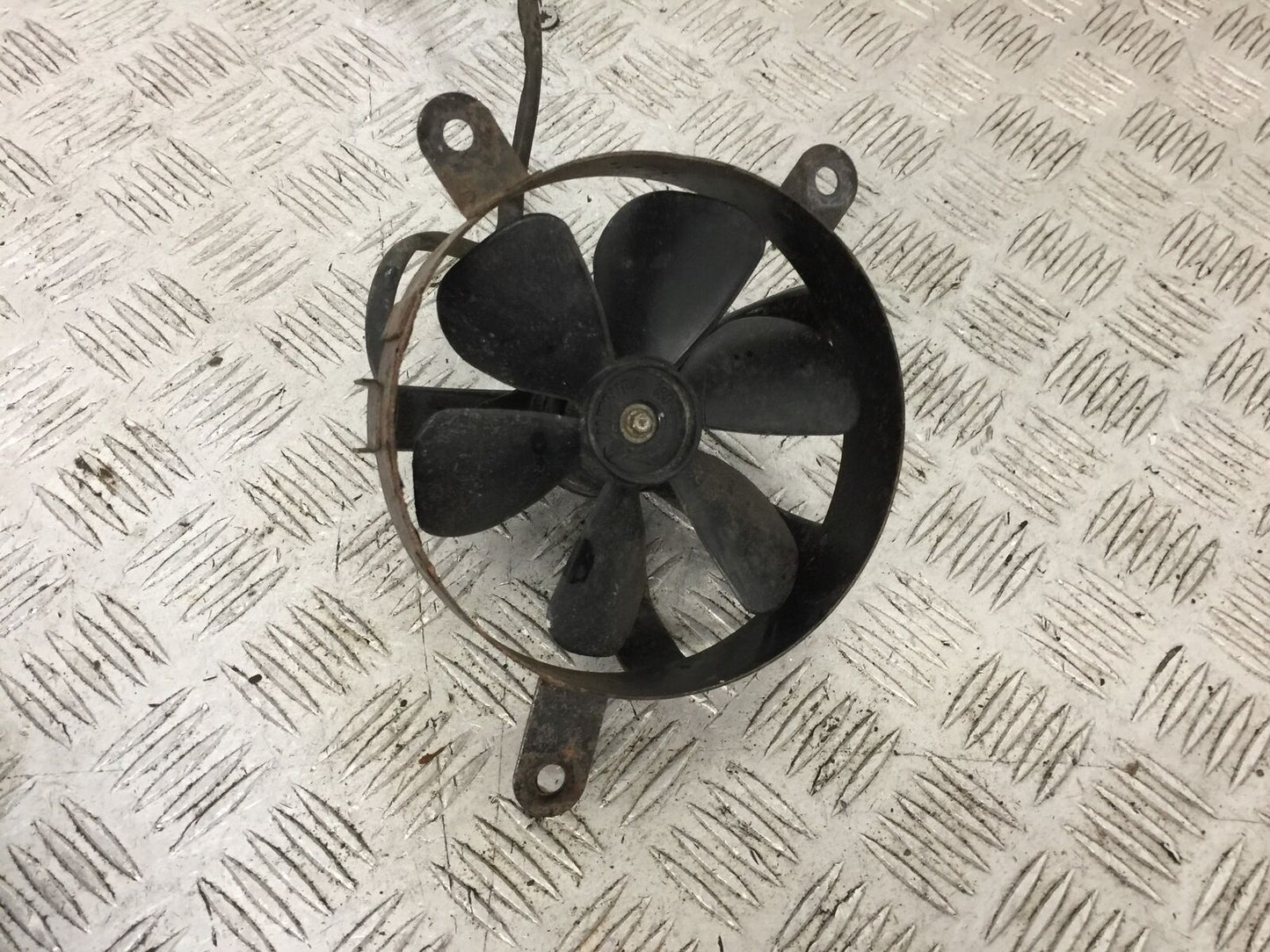 SUZUKI AN 250 BURGMAN RADIATOR FAN YEAR 1999  (STOCK 881)