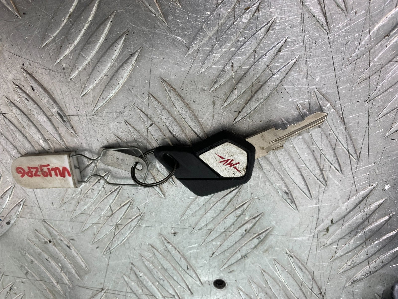 MV AGUSTA 800 F3 IGNITION SEAT LOCK AND KEY  YEAR 2017-2019 (CMB1227)