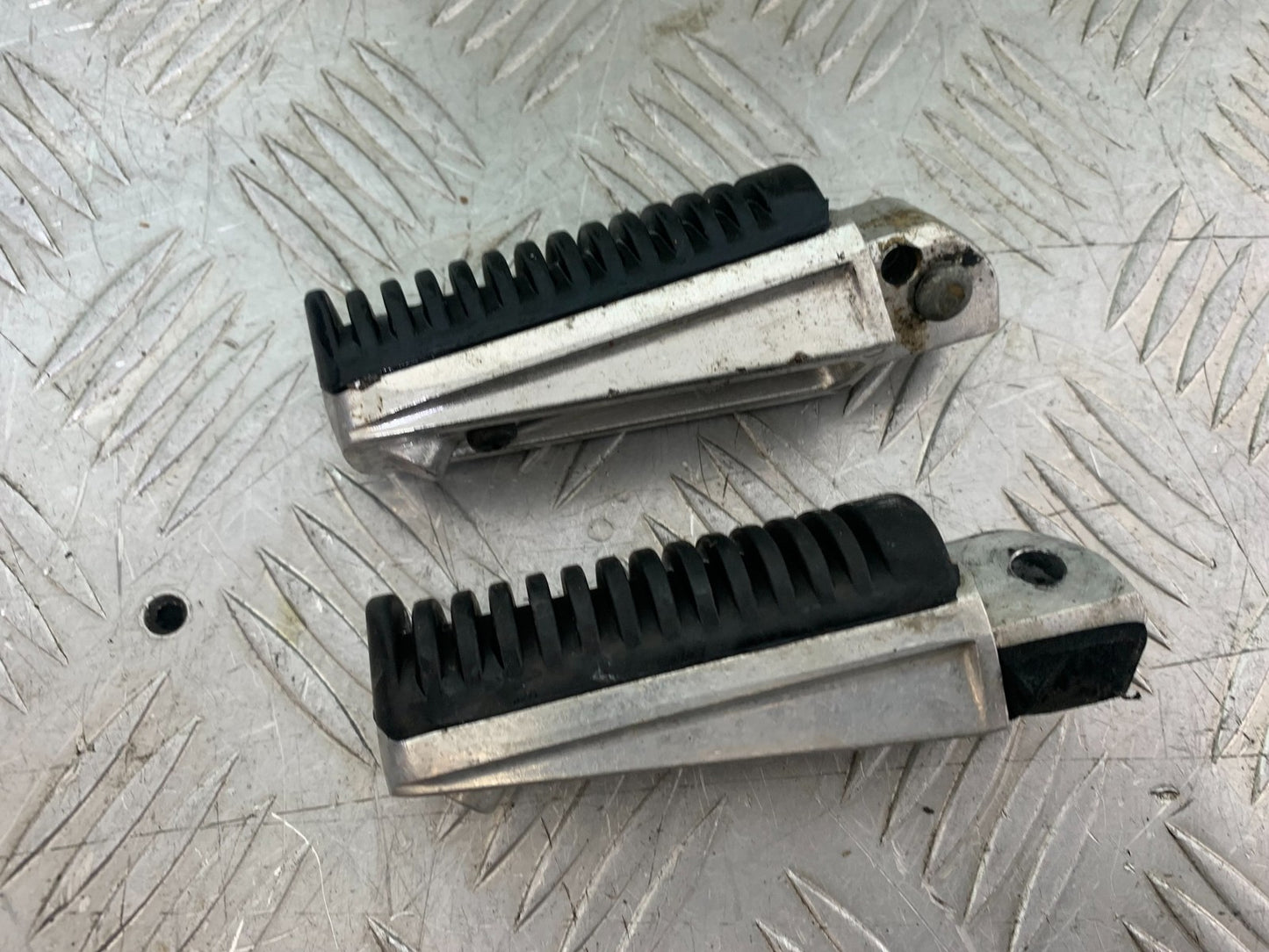 YAMAHA XMAX 250 XMAX 250 FOOTPEGS   YEAR 2006-09 (CMB1201)
