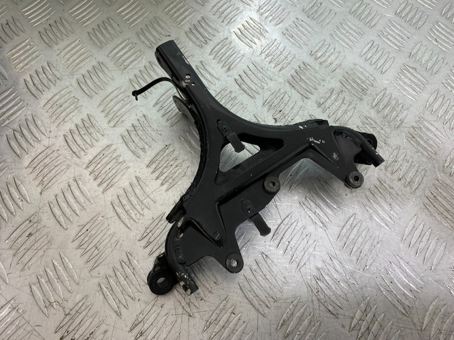 KAWASAKI ZX6R ZX6 J FAIRING BRACKET YEAR 2000 (CMB1312)