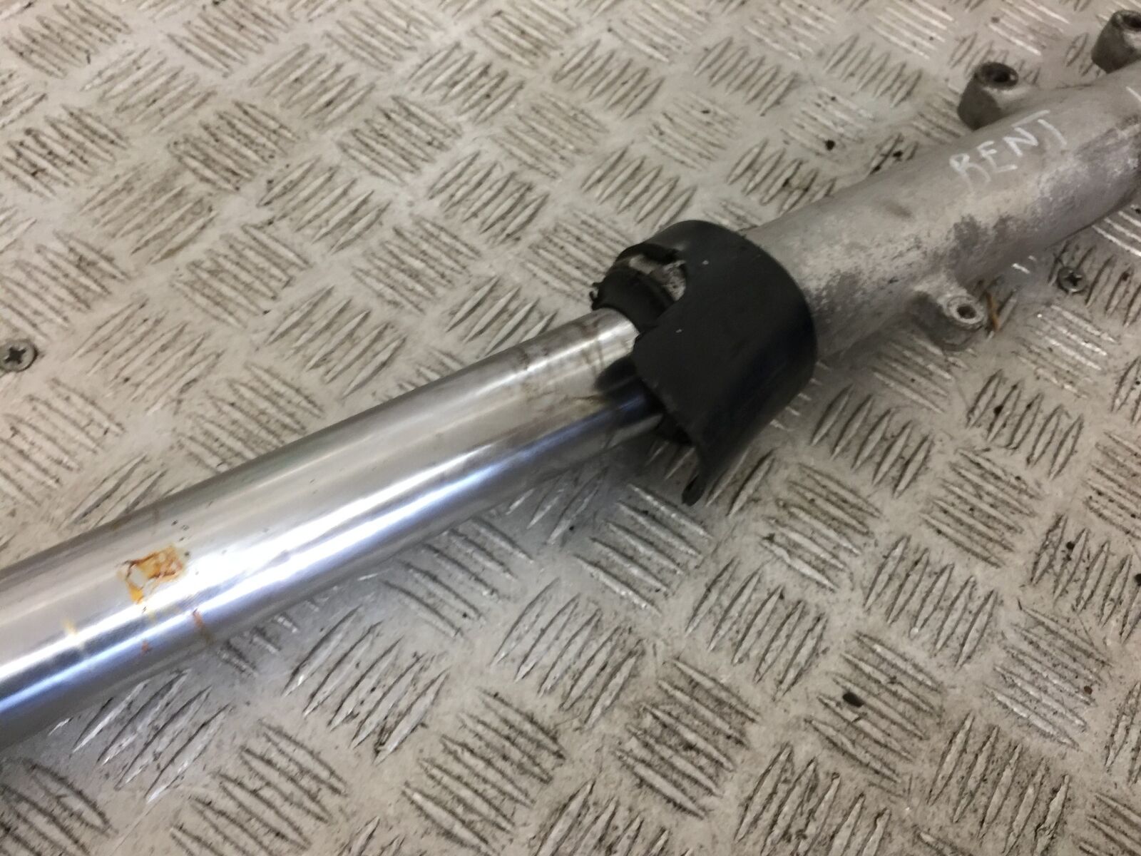 HONDA CBR600 CBR 600 LEFT FORK (BENT) YEAR 1997-98 (STOCK 892)