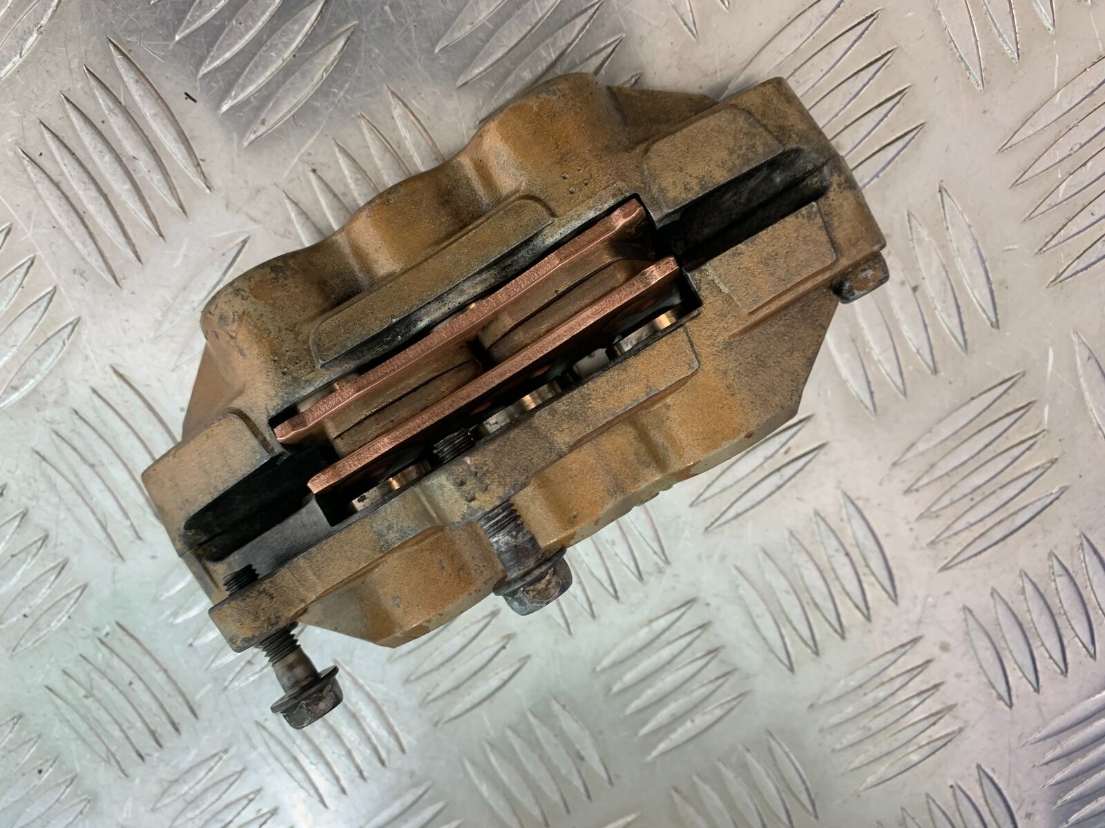 SUZUKI GSX1400 GSX 1400 FRONT RIGHT CALIPER YEAR 2002-2006 (CMB1007)