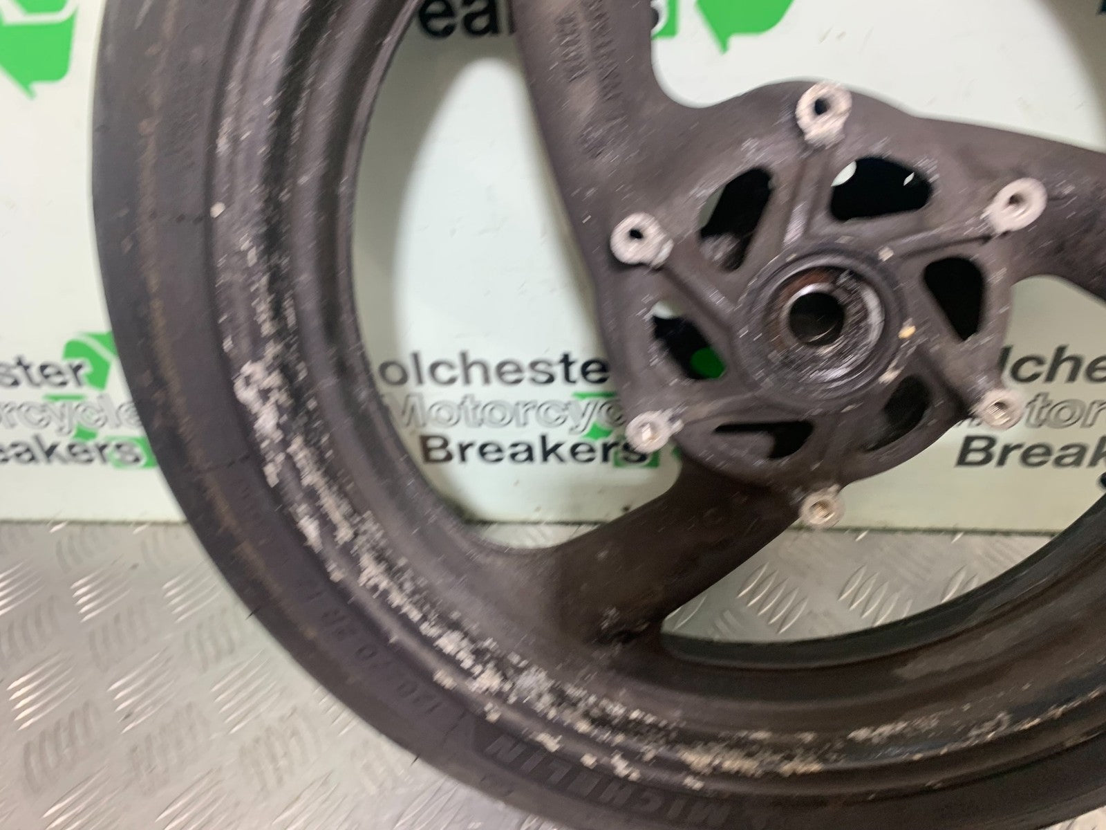 YAMAHA YZF1000 THUNDERACE FRONT WHEEL (GOOD TYRE) YEAR 1997-2000 (CMB1204)