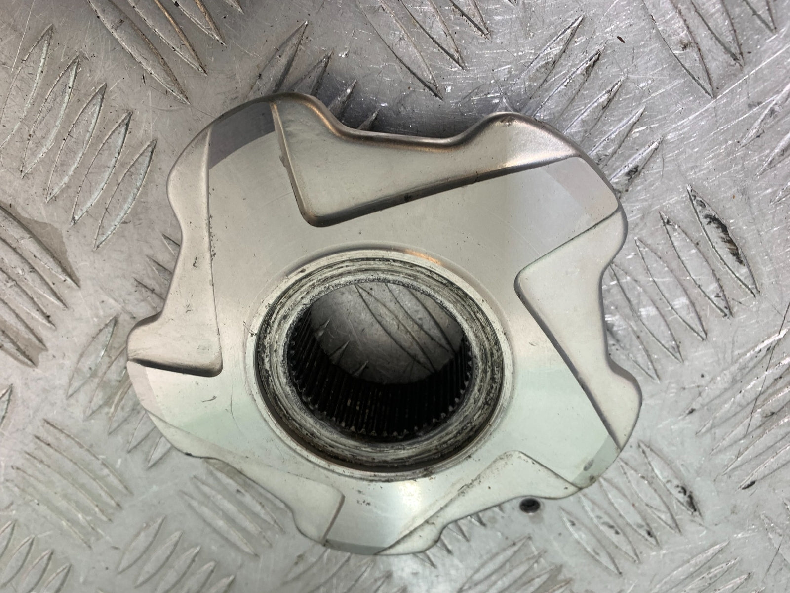 MV AGUSTA 800 F3 REAR SPROCKET CARRIER COVER YEAR 2013-2016 (CMB1152)