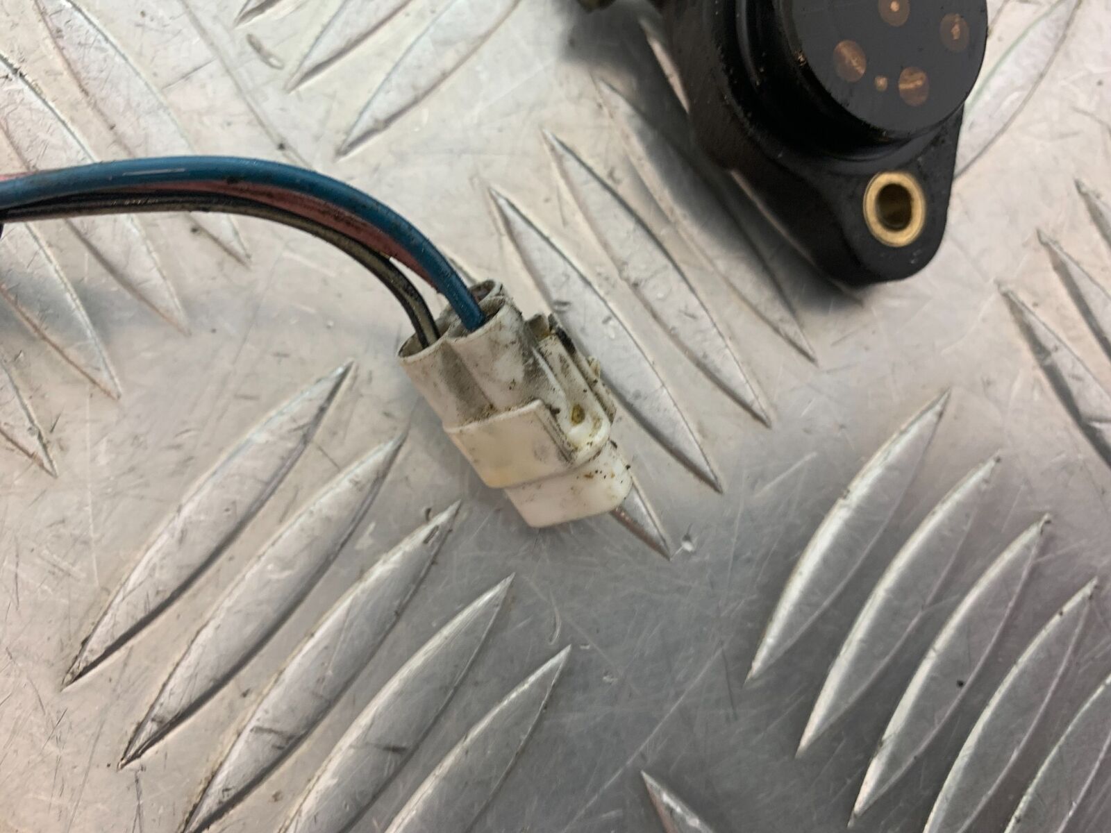SUZUKI GSXR1000 K1 K2 NETURAL SWITCH   YEAR 2001 (STOCK 753)