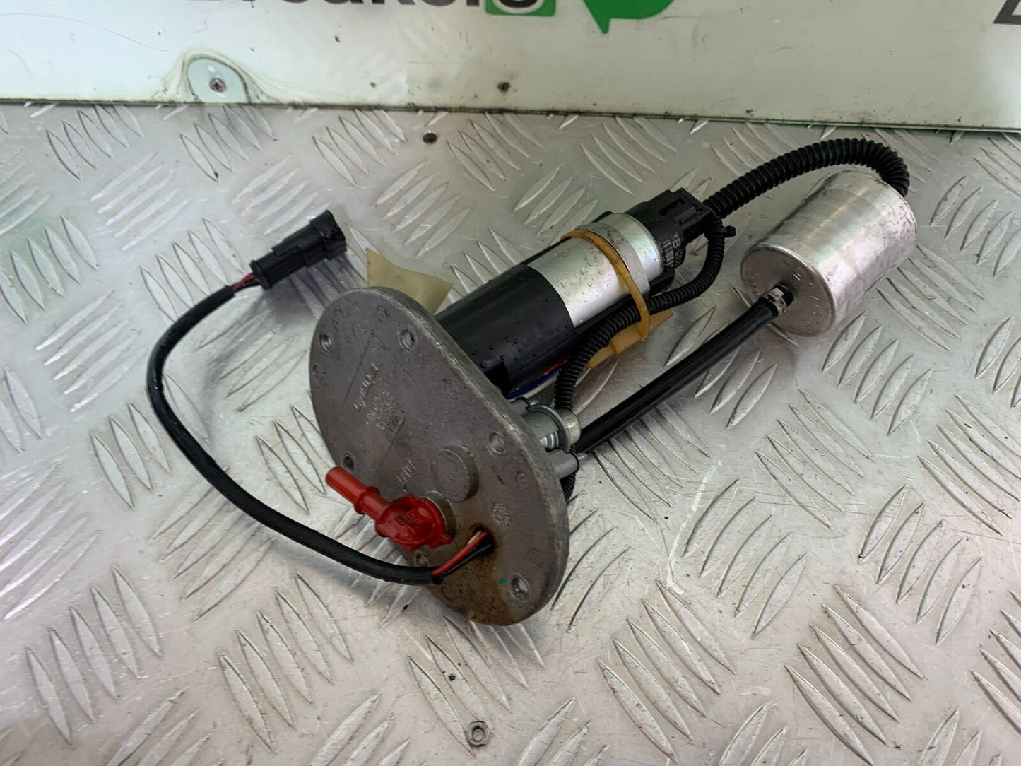 APRILIA SL750 SL 750 SHIVER PETROL PUMP  YEAR 2012 (CMB1074)