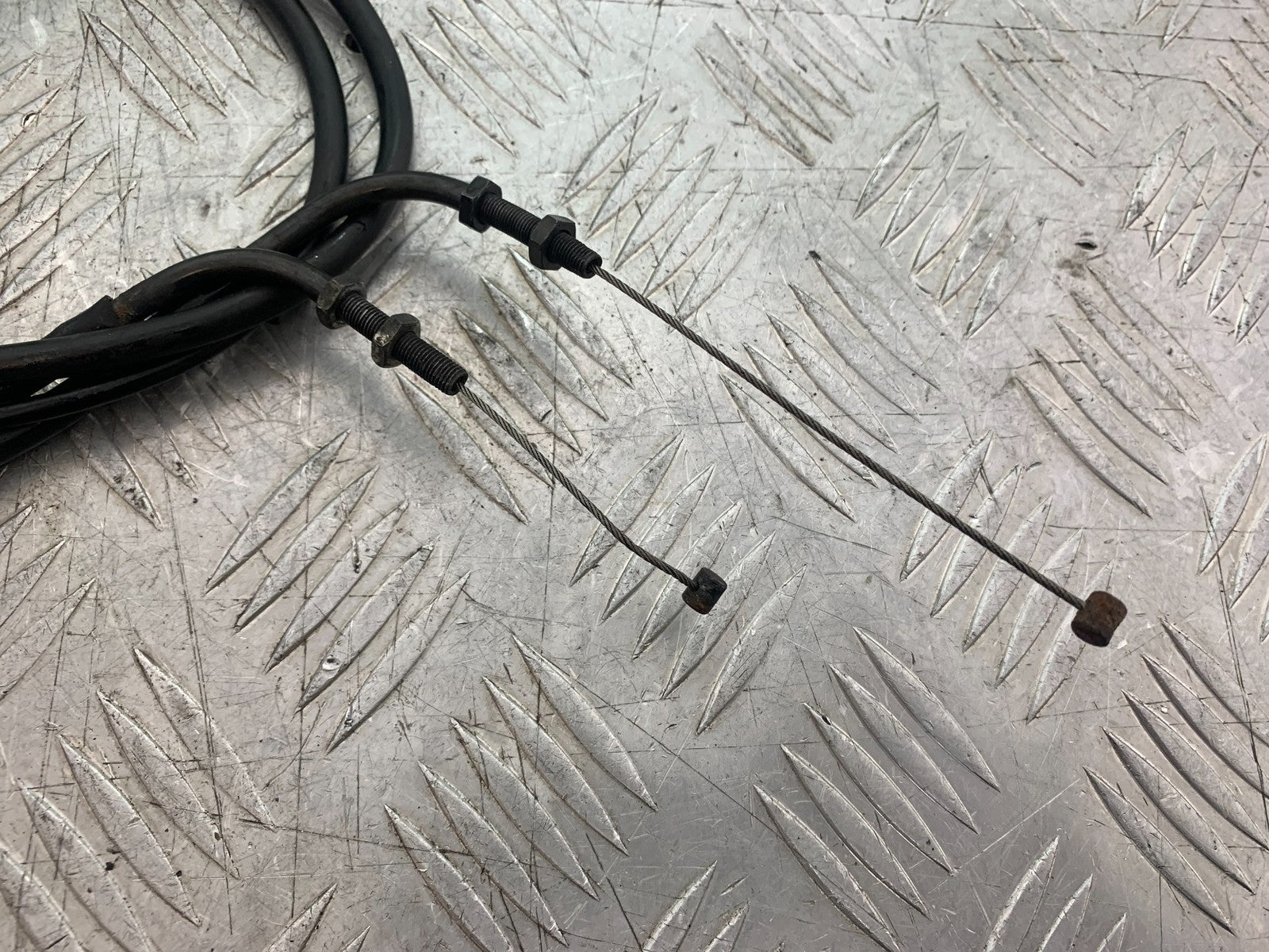 TRIUMPH 675 STREET TRIPLE R THROTTLE CABLES  YEAR 2013 - 2016 (CMB1221)