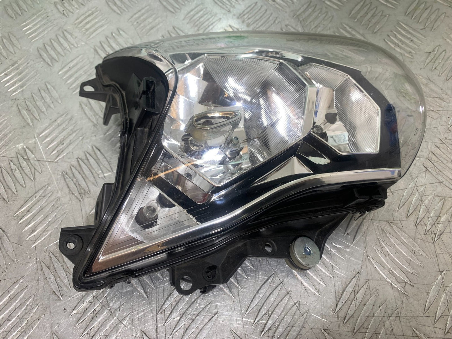 KAWASAKI ER6 N HEADLIGHT  YEAR 2012-2017 (CMB1324)