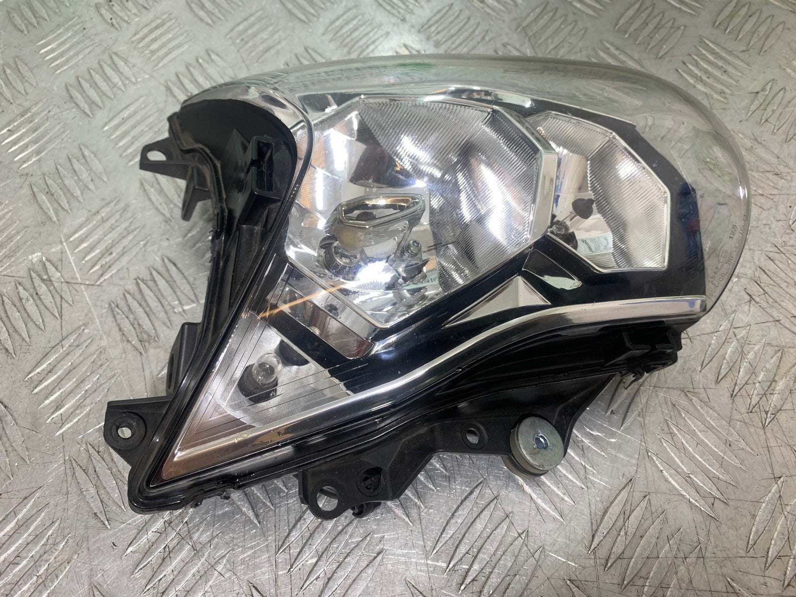 KAWASAKI ER6 N HEADLIGHT  YEAR 2012-2017 (CMB1324)