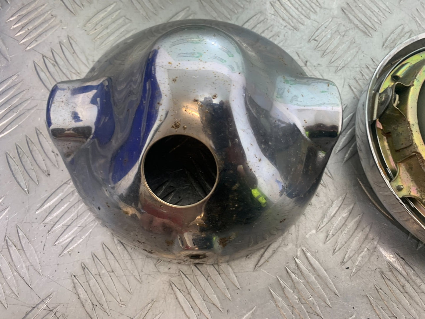 SUZUKI GSX750 INAZUMA HEADLIGHT AND BACKING  YEAR 1998-2003 (CMB1308)