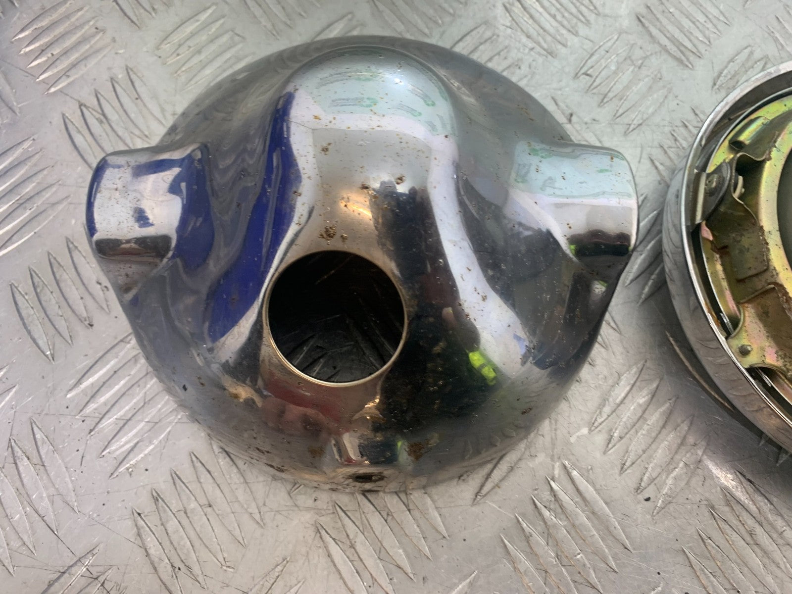 SUZUKI GSX750 INAZUMA HEADLIGHT AND BACKING  YEAR 1998-2003 (CMB1308)