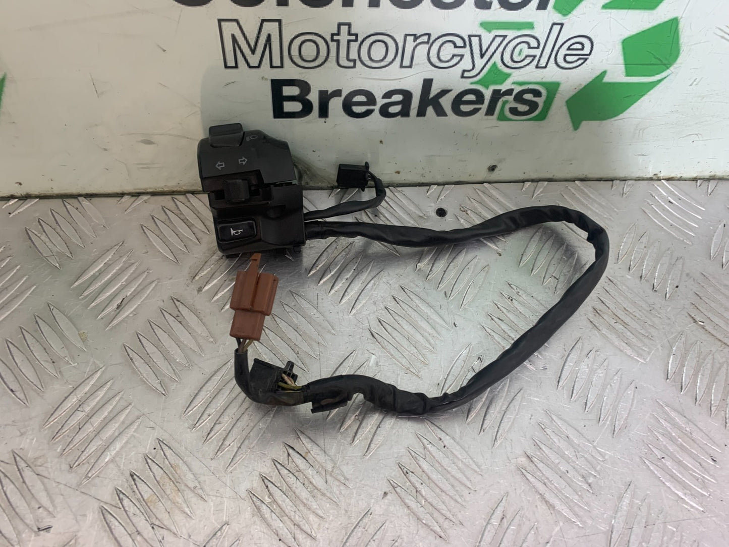 ROYAL ENFIELD HIMALAYAN 411 LEFT SWITCH GEAR  YEAR 2018-2023 (CMB1322)