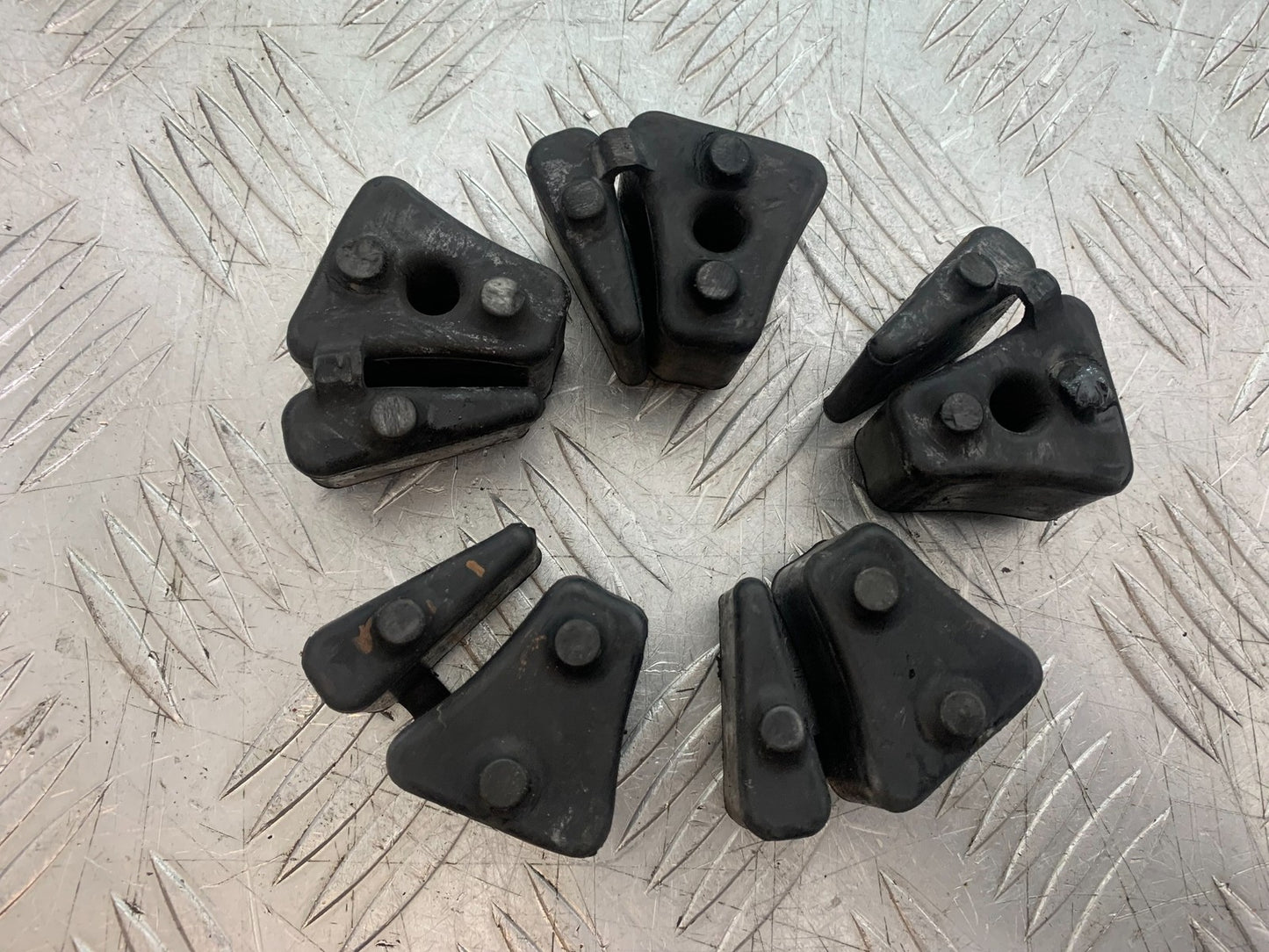 HONDA CBR600 CBR 600 FX FY CUSH DRIVE RUBBERS  YEAR 1999-2000 (CMB1287)