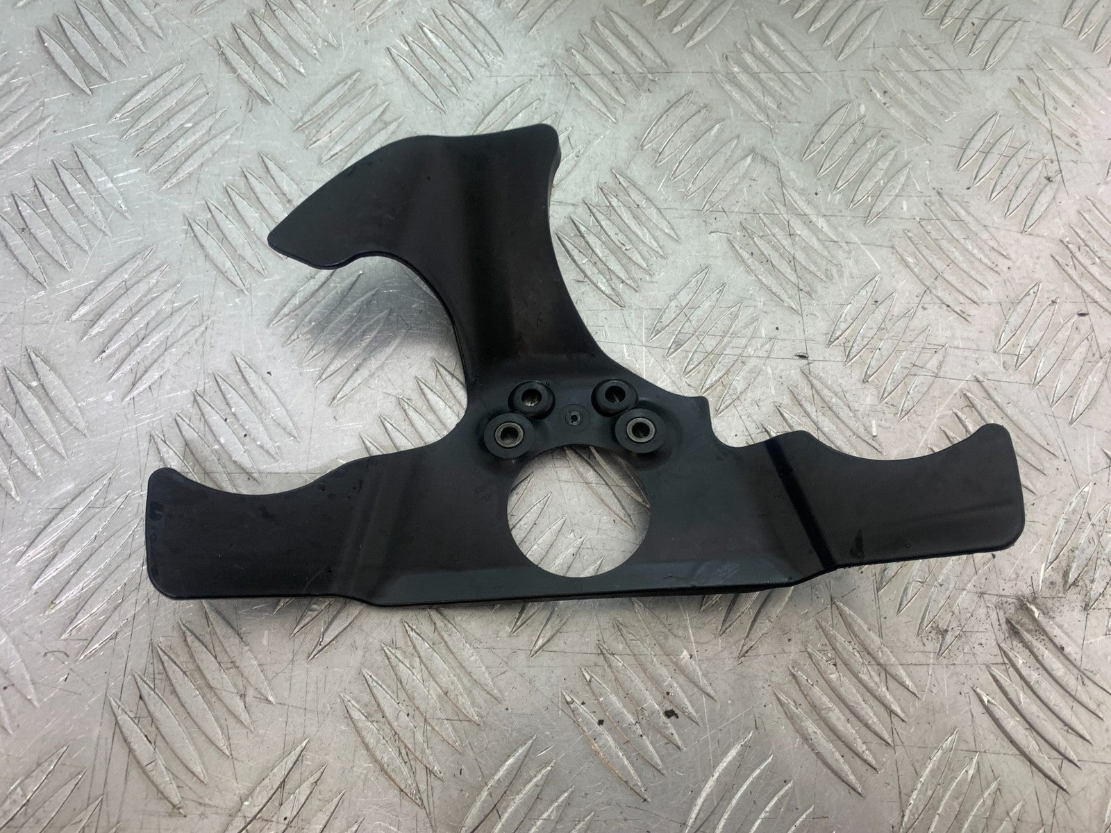 YAMAHA YZF R7 BOTTOM YOKE INFILL COVER  YEAR 2022-2025 (CMB1255)