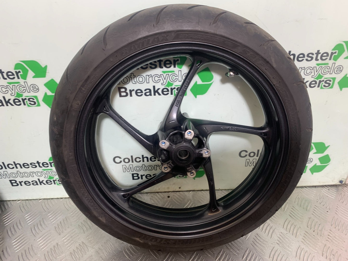 TRIUMPH 675 STREET TRIPLE FRONT WHEEL  2013-2016 (CMB1186)