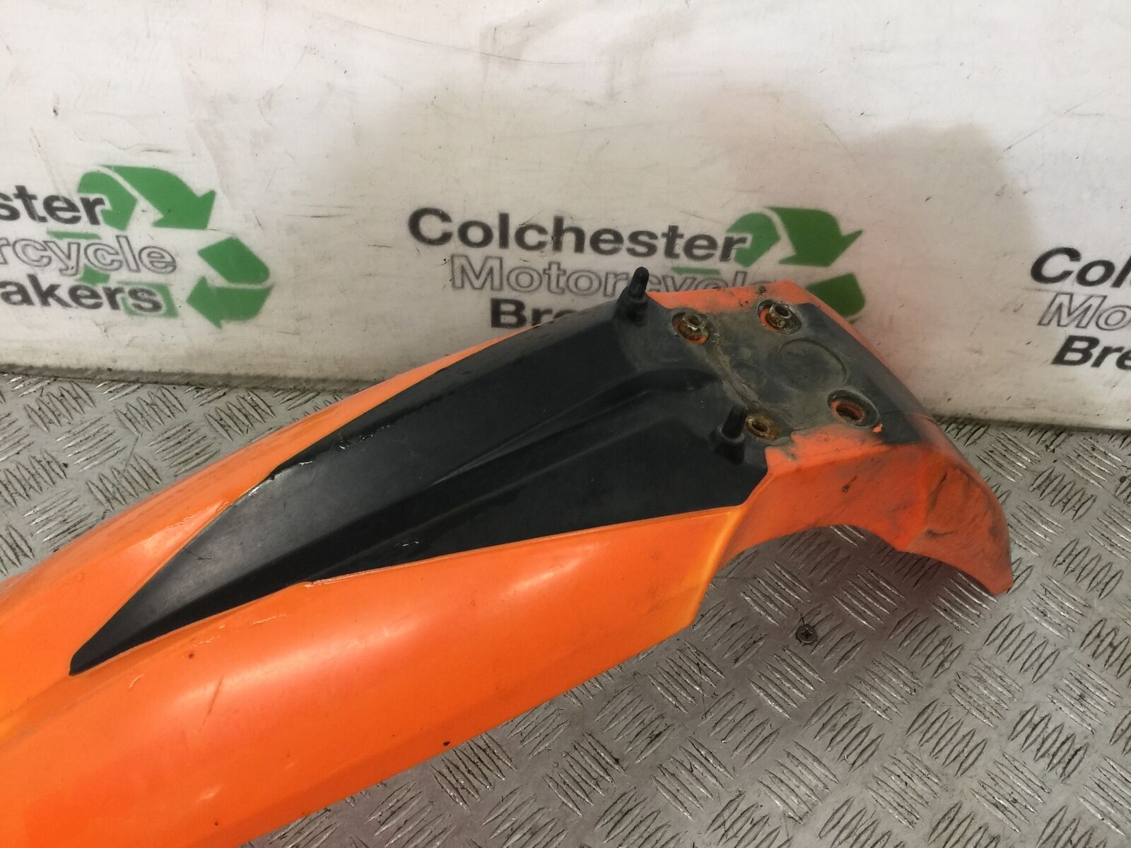 KTM400 KTM 400 LC4-E FRONT MUDGUARD  YEAR 2000 (STOCK 898)