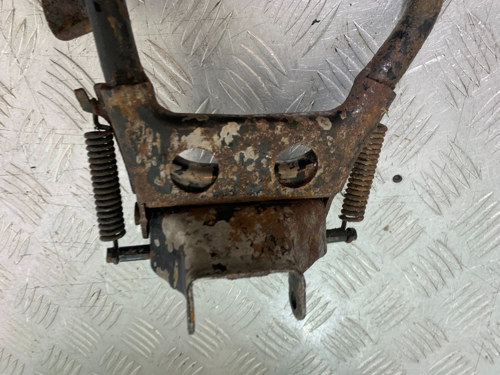 PIAGGIO VESPA LX50 LX S 50 CENTER STAND   YEAR 2007-2016 (CMB1290)