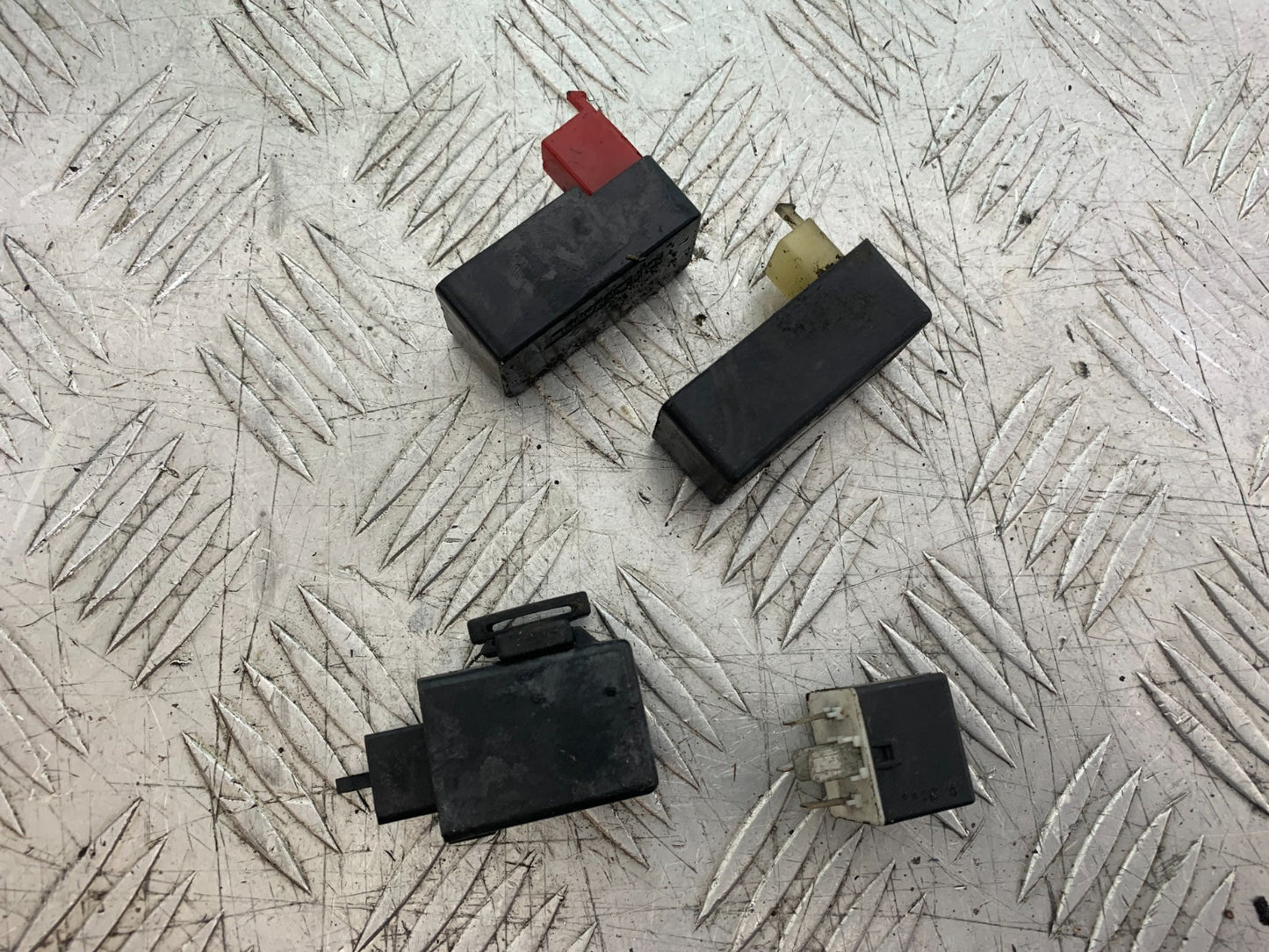 HONDA VT700 VT 700 SHADOW RELAYS  YEAR 1984-85 (CMB1328)