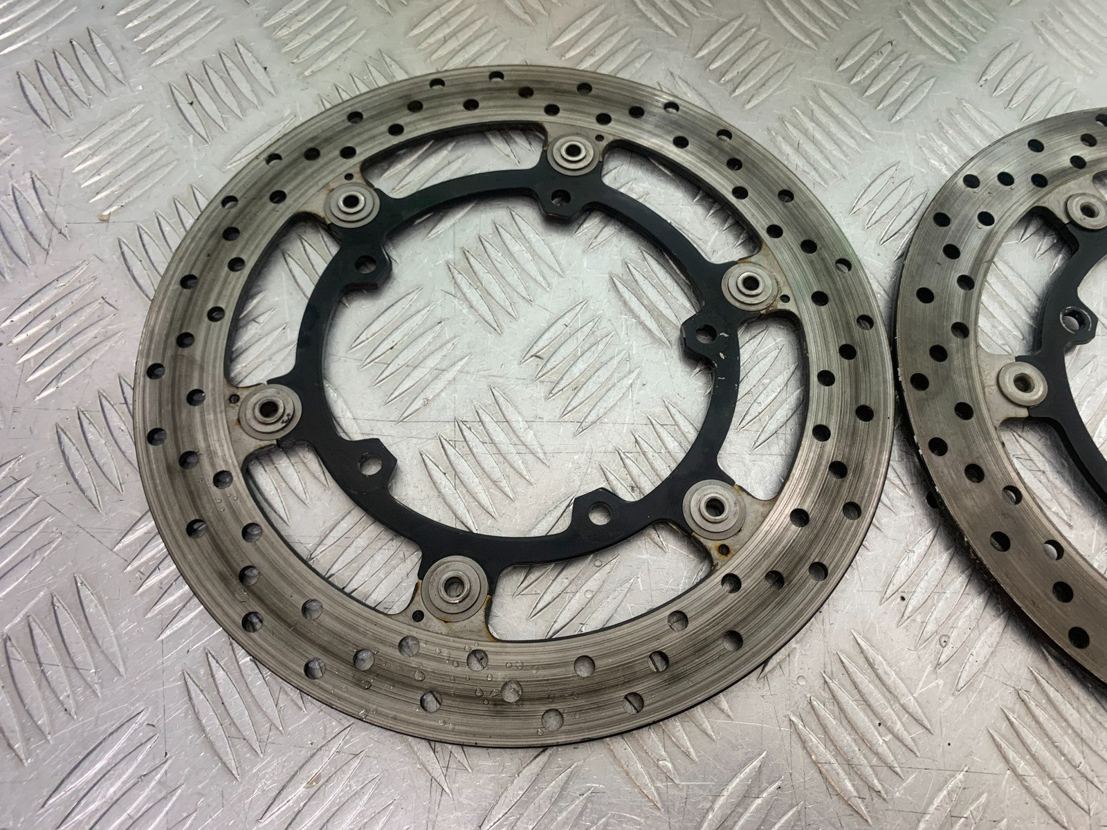 YAMAHA YZF R7 FRONT BRAKE DISCS YEAR 2022-2025 (CMB1255)