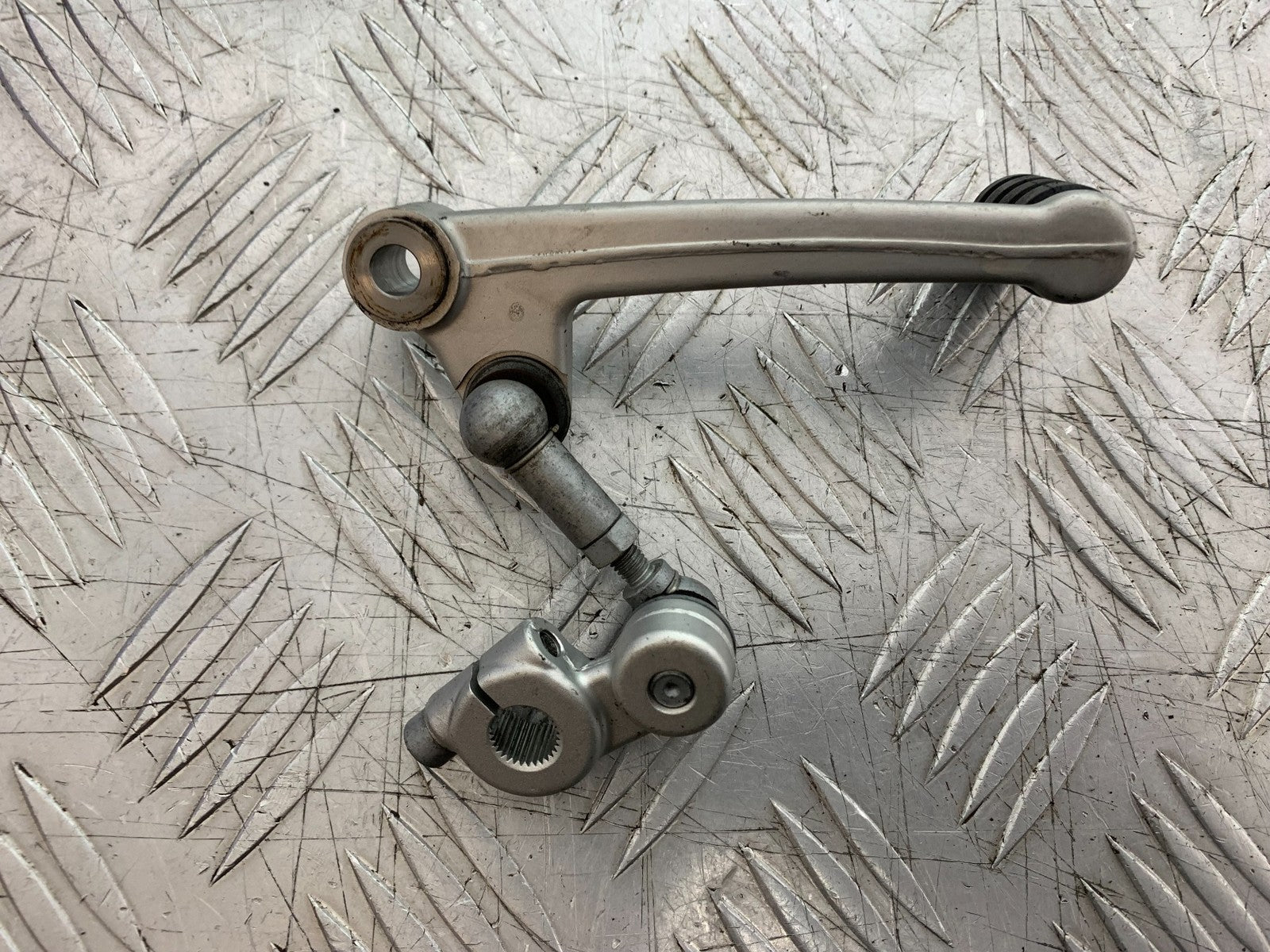 BMW F800 GT GEAR LEVER YEAR 2013-2017 (CMB1248)