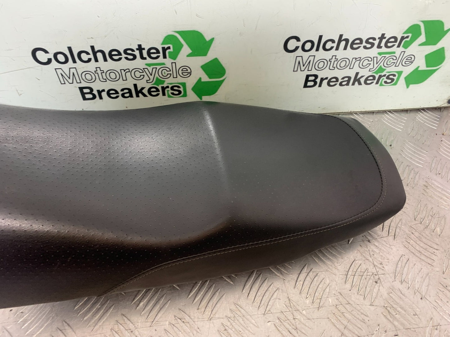 YAMAHA YBR125 YBR 125 SEAT  YEAR 2010-2017 (CMB1252)