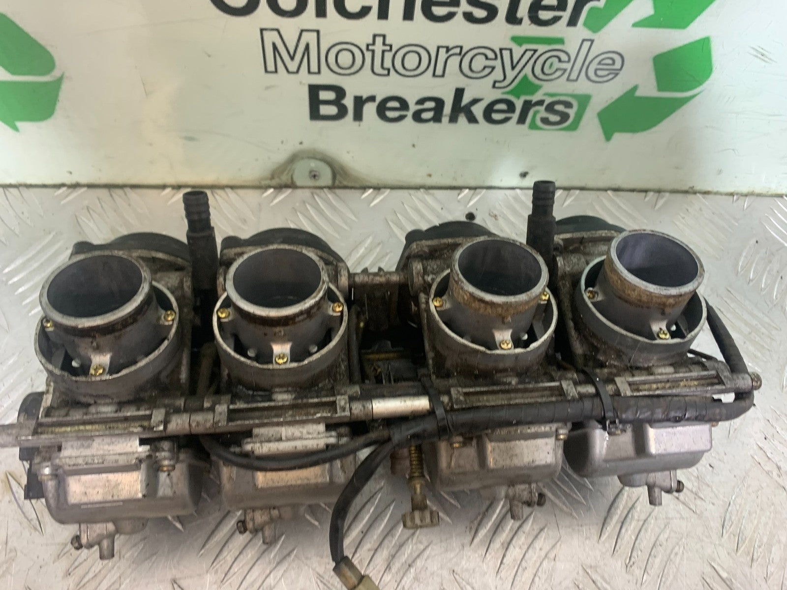 YAMAHA XJ900 XJ 900 DIVERSION CARBS  YEAR 1994-2002 (CMB1292)