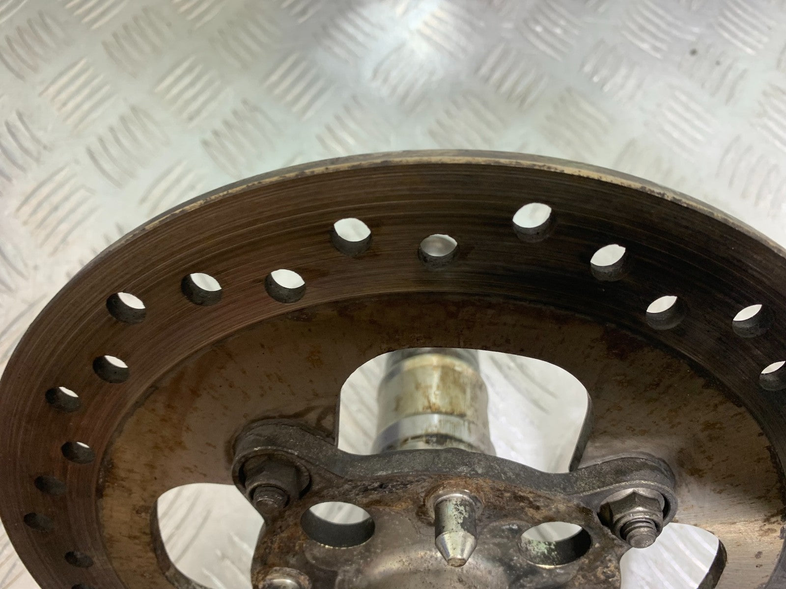 TRIUMPH 1050 SPRINT ST REAR BRAKE DISC  2003-2011 (CMB1285)