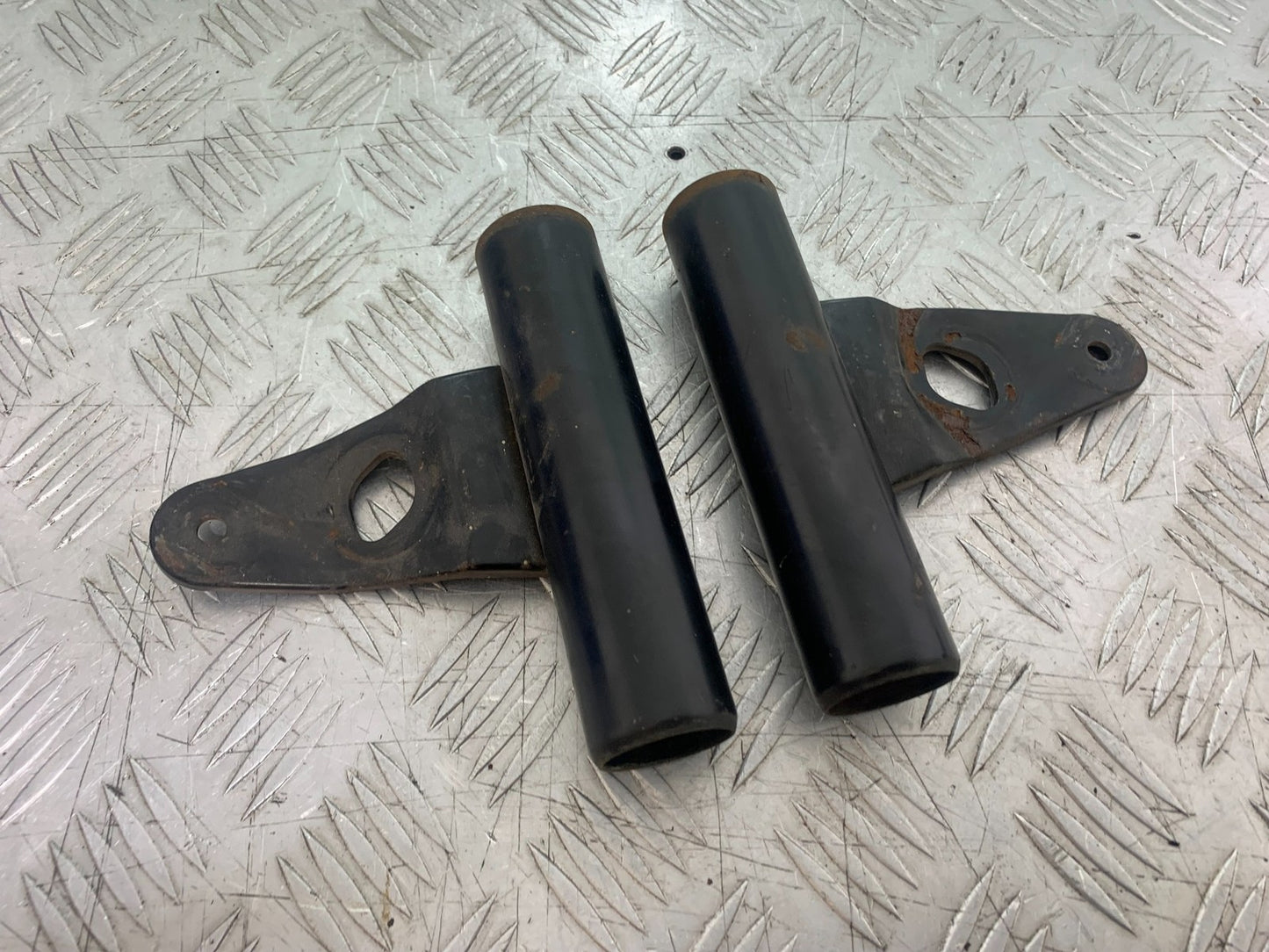 KAWASAKI GT550 GT 550 HEADLIGHT BRACKETS   YEAR 1989-1994