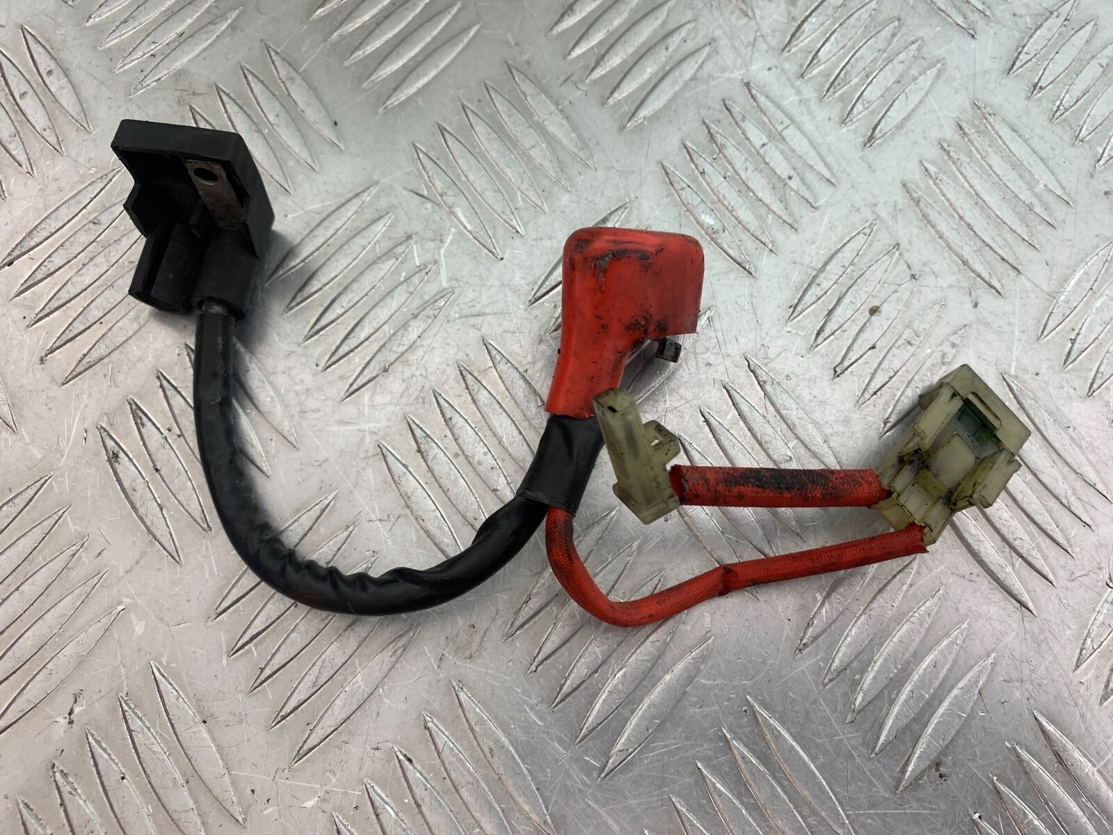 HONDA CBR1100 BLACKBIRD BATTERY LEAD  YEAR 1999-2005  (CMB1103)