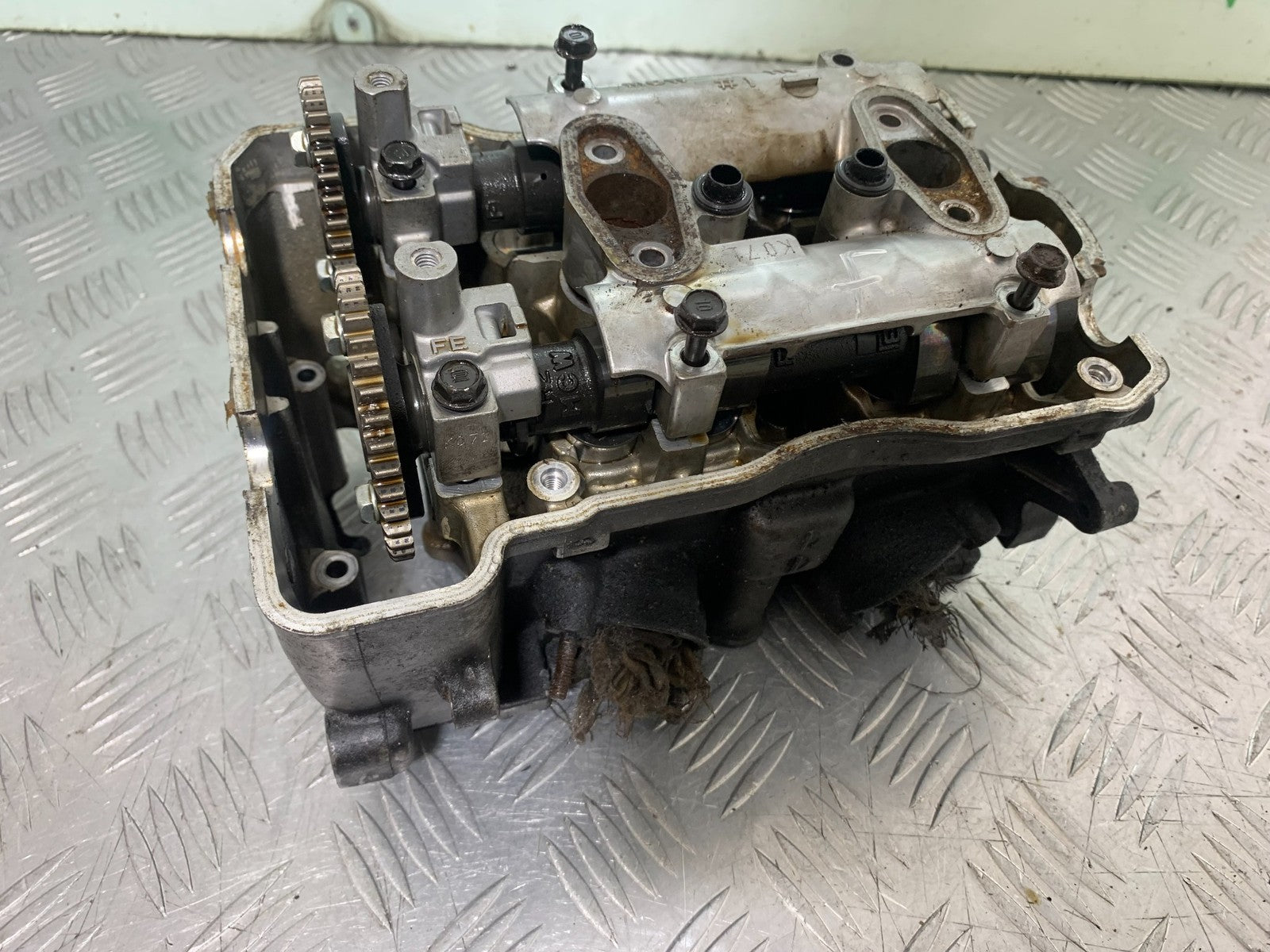 HONDA VFR800 PRE V-TEC FRONT CYLINDER HEAD  YEAR 1998-2001