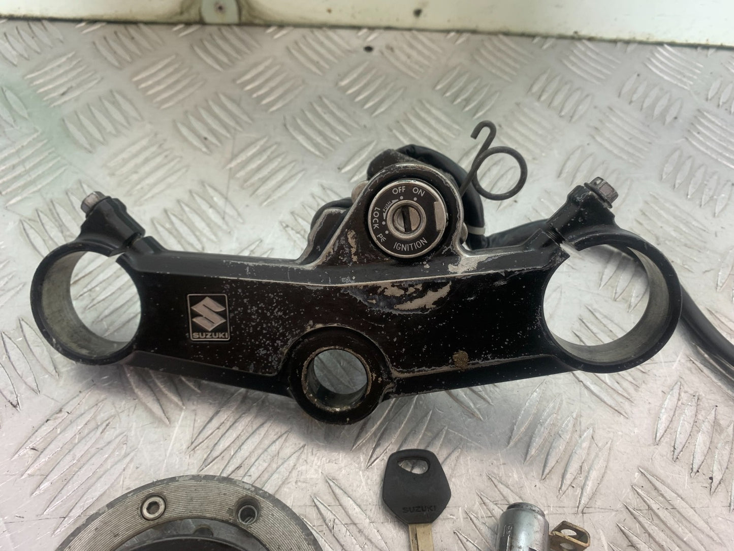 SUZUKI GSXR600 GSXR 600 K1 K2 K3 LOCKS AND KEY  1999-03 (CMB1284)