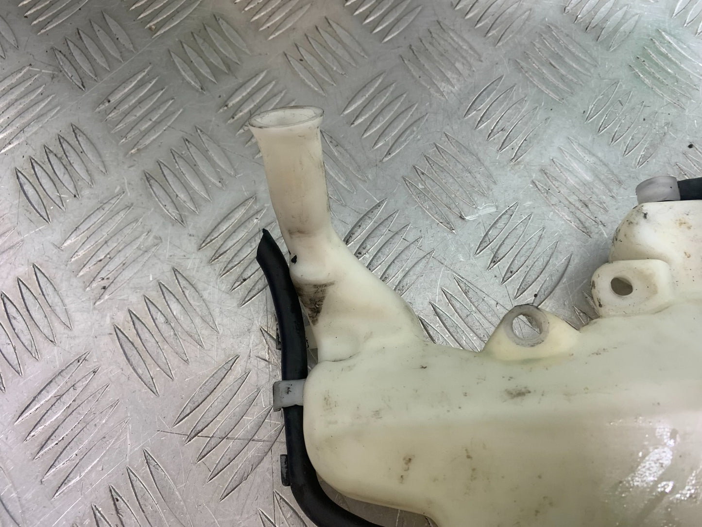 TRIUMPH 675 STREET TRIPLE COOLANT BOTTLE   2013-2016 (CMB1186)