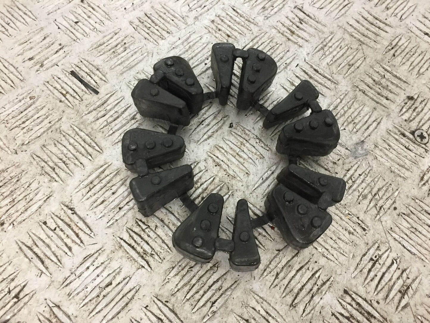 TRIUMPH 675 STREET TRIPLE R CUSH DRIVE RUBBERS YEAR 2016 (STOCK 781)