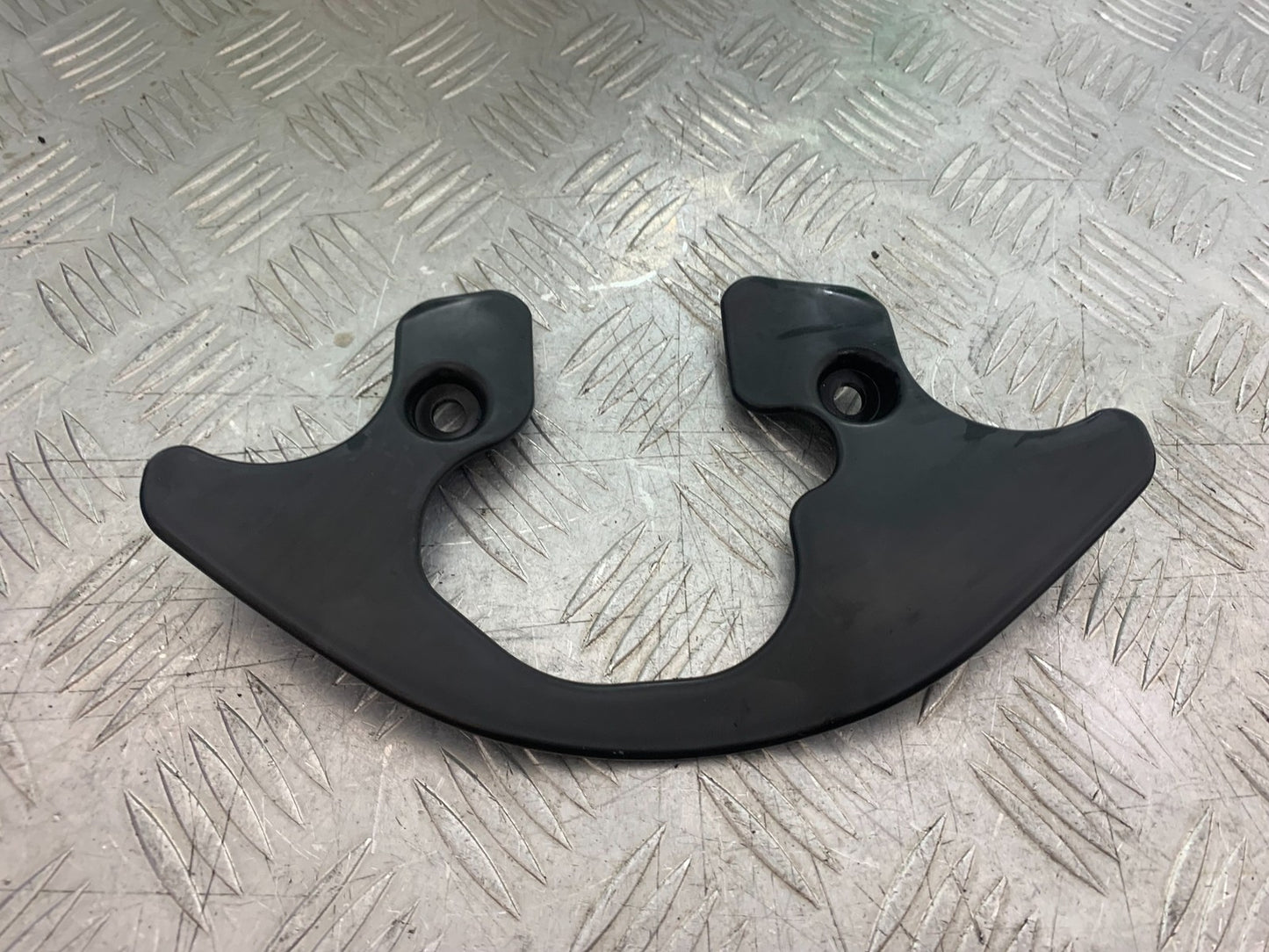 HONDA CBR1000 rr FIREBLADE BOTTOM YOKE INFILL PANEL  YEAR 2006 (CMB1220)