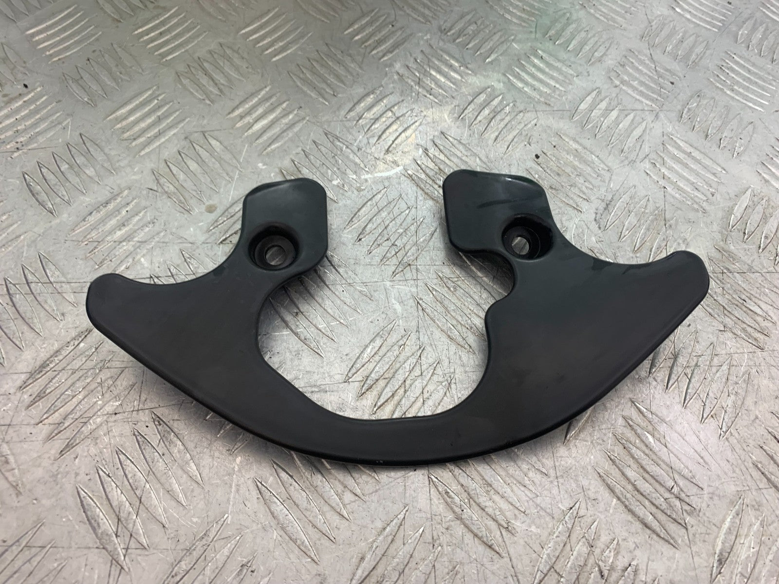 HONDA CBR1000 rr FIREBLADE BOTTOM YOKE INFILL PANEL  YEAR 2006 (CMB1220)