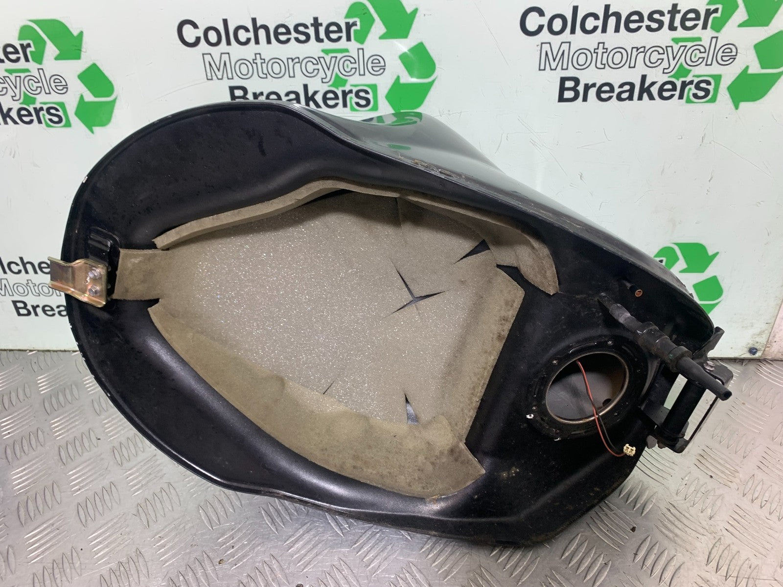 TRIUMPH 1050 SPRINT GT PETROL TANK YEAR 2010-2016 (CMB1250)