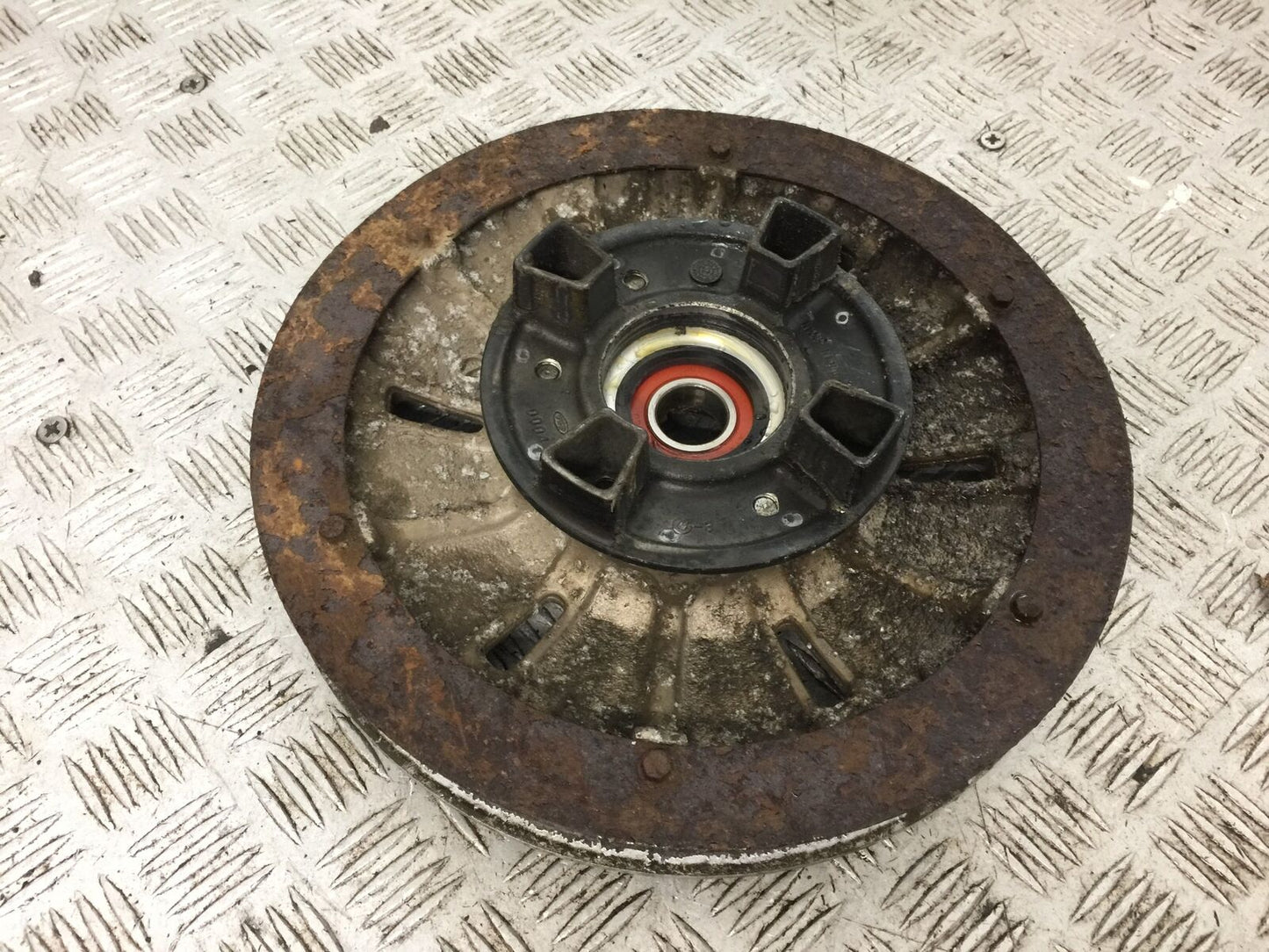 KAWASAKI VN900 VN 900 CUSTOM REAR PULLY YEAR 2015  (STOCK 780)
