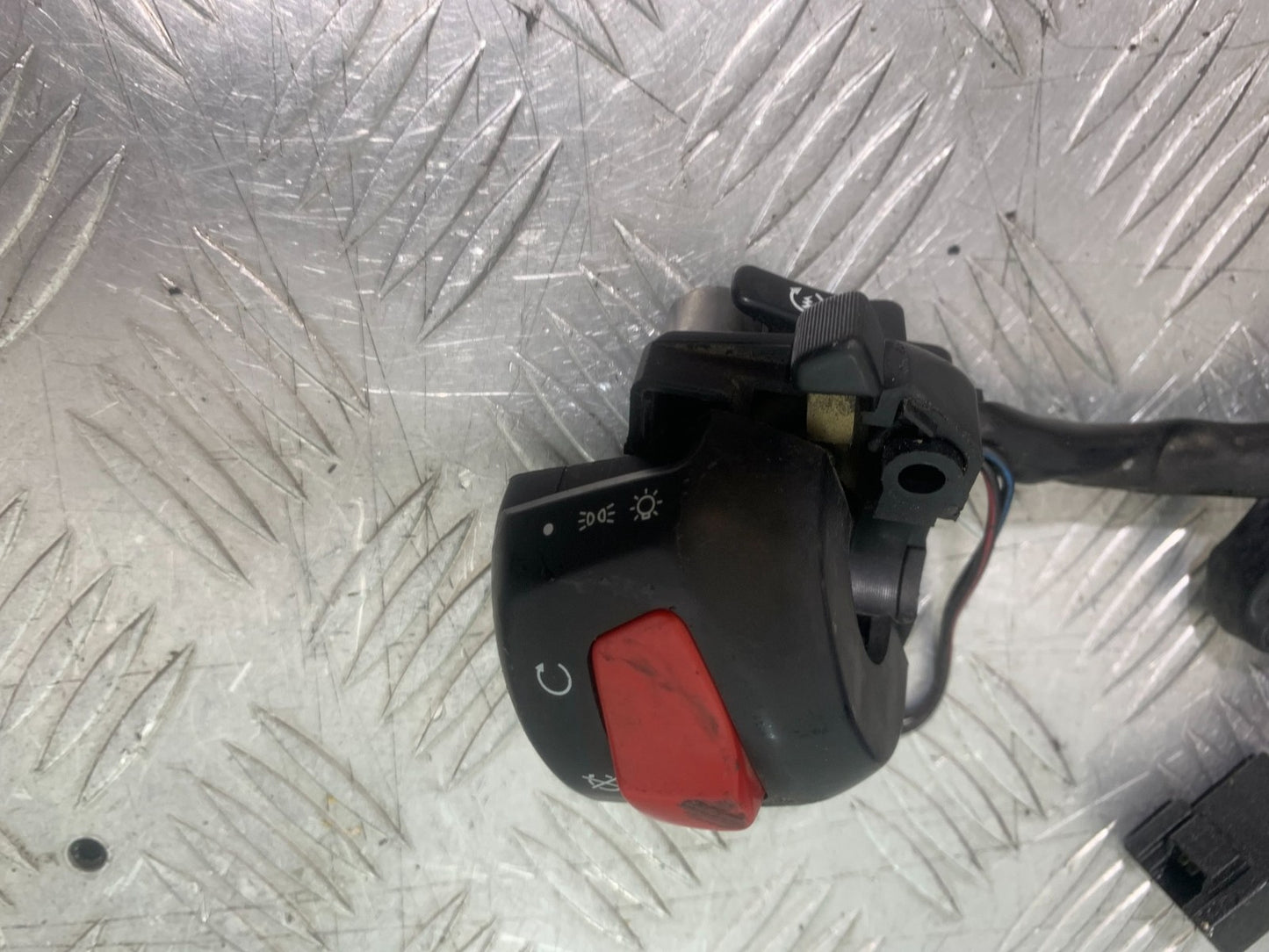 SUZUKI SV650 SV 650 mk1 RIGHT SWITCH GEAR   1999-2002 (CMB1238)