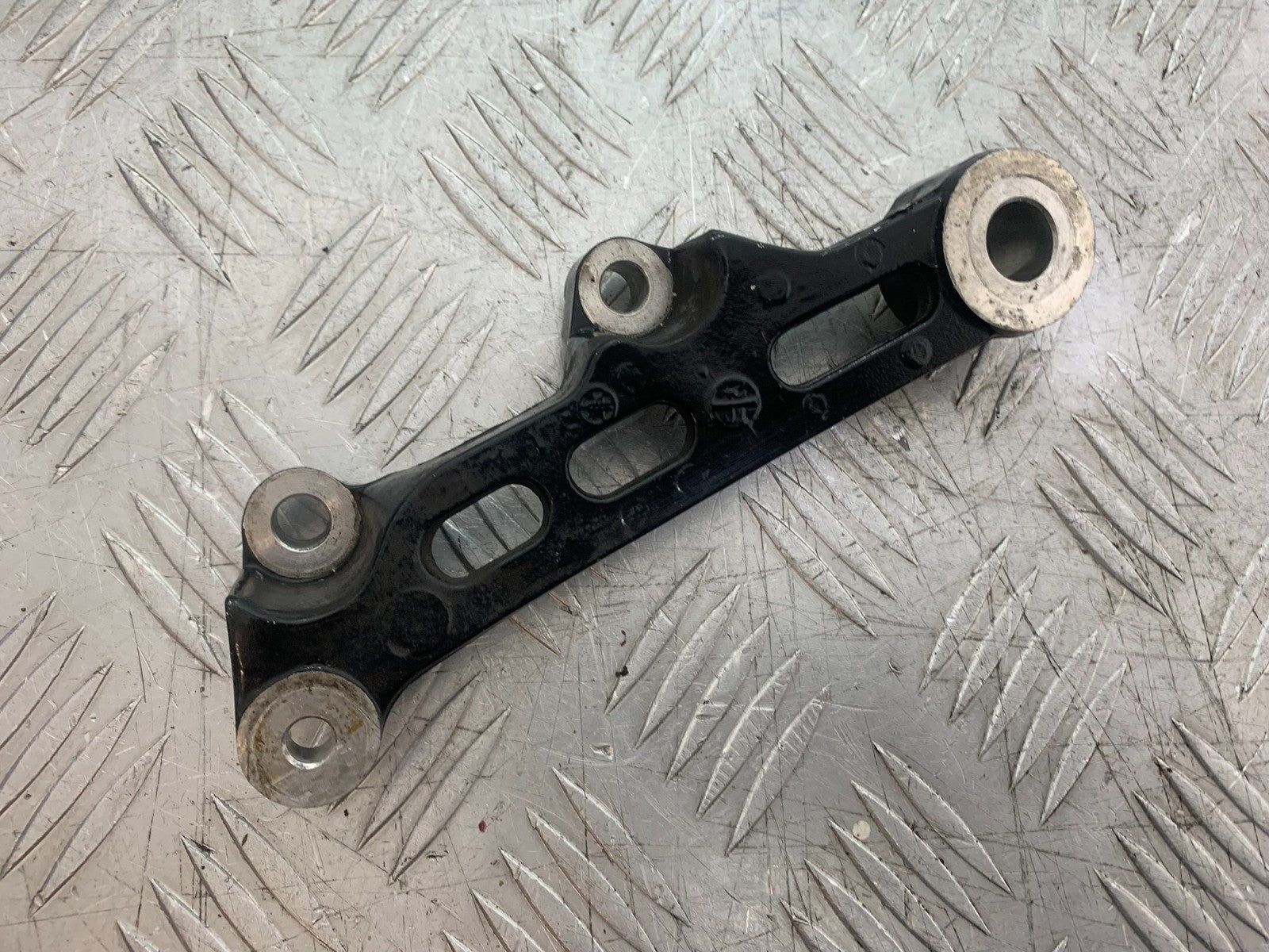 YAMAHA XJ900 XJ 900 DIVERSION REAR CALIPER BRACKET YEAR 1994-2002(CMB1292)