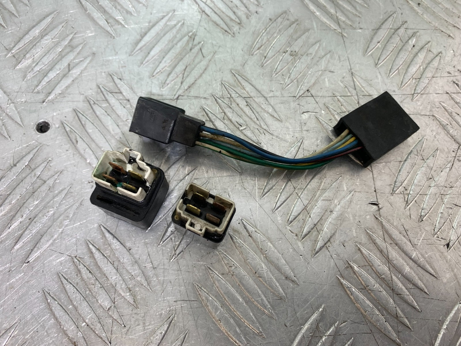 YAMAHA XV1100 XV 1100 VIRAGO RELAYS  1990-1999 (CMB1243)