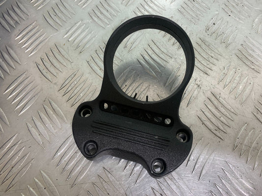 HARLEY DAVIDSON XL883 N IROD SPEEDO MOUNTING BRACKET   YEAR 2020  (CMB1116)