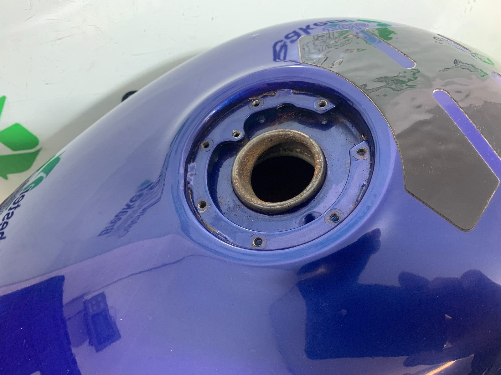 KAWASAKI ZZR1100 D PETROL TANK YEAR 1993-2001 (CMB1289)