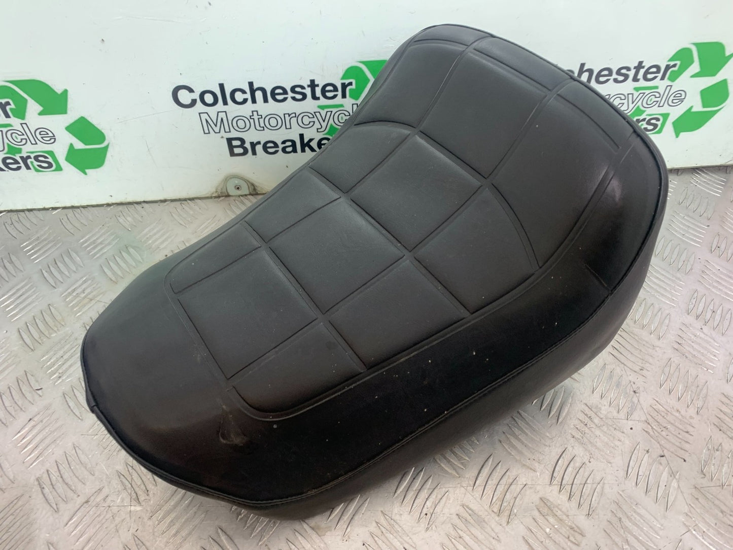 HONDA GL500 GL 500 SILVERWING FRONT SEAT  YEAR 1981-82  (CMB1168)