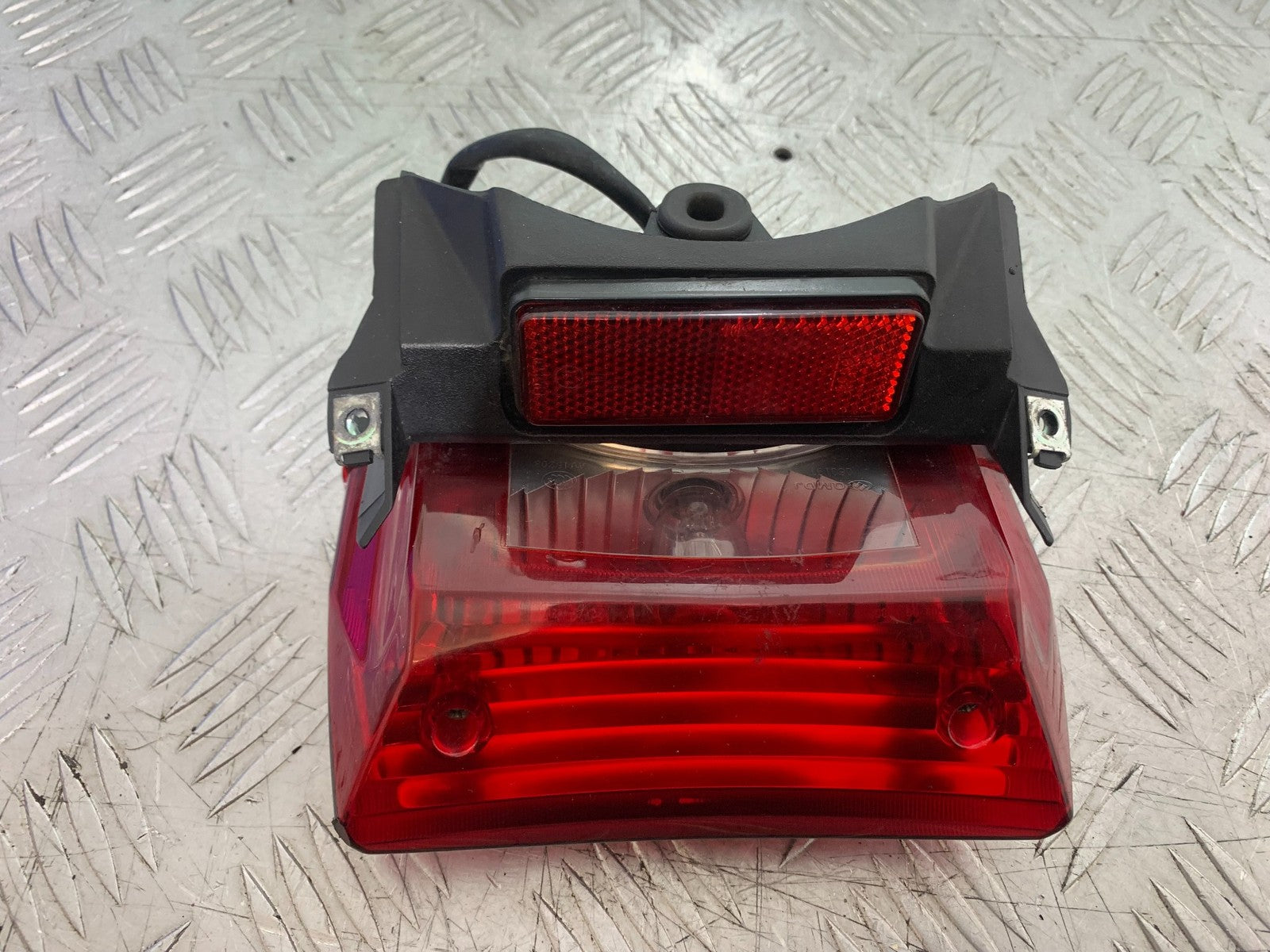 YAMAHA YBR125 YBR 125 REAR LIGHT YEAR 2010-2017 (CMB1252)