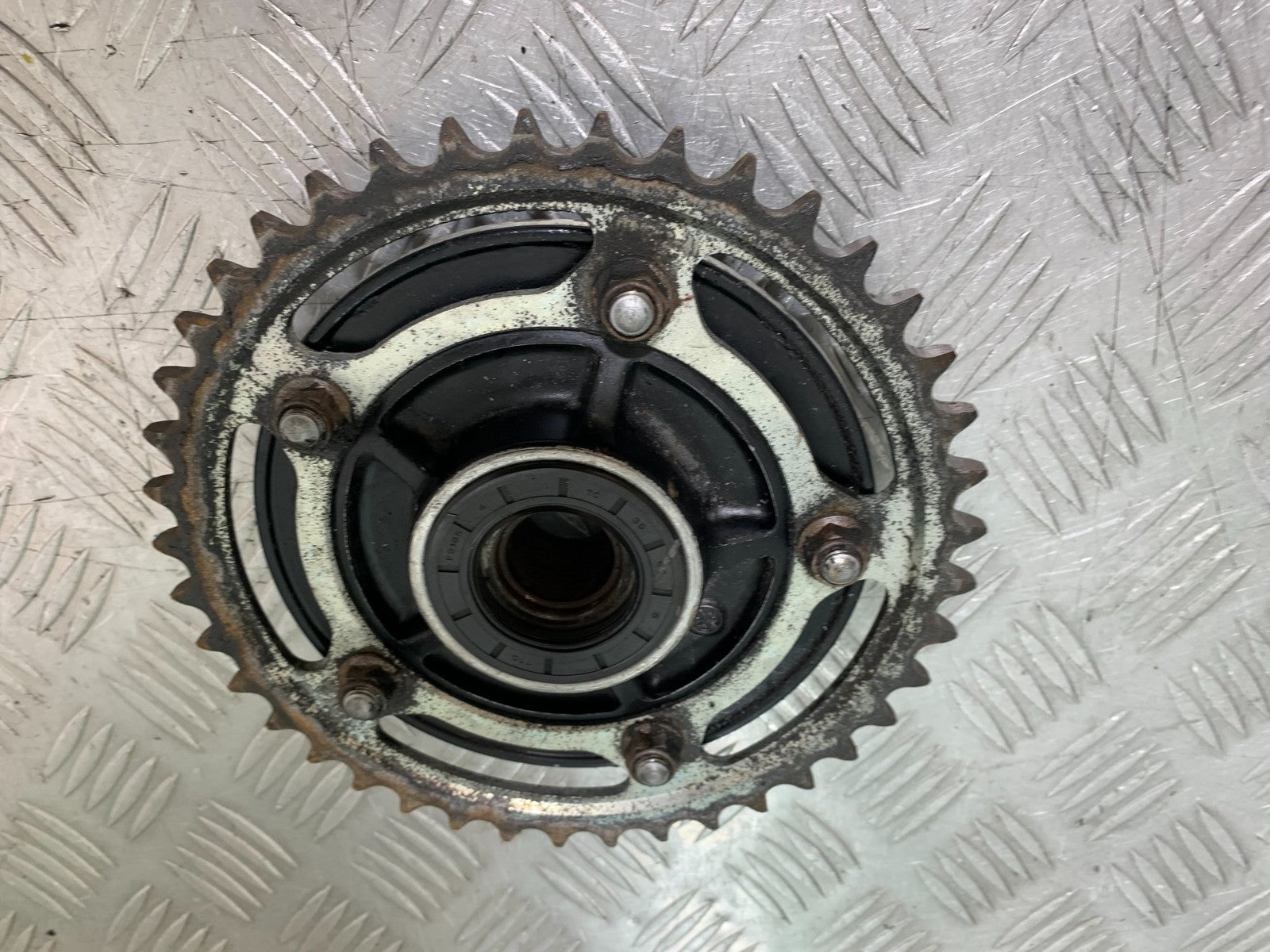 SUZUKI DL1000 V-STROM SPROCKET CARRIER  YEAR 2014-2019 (CMB1325)